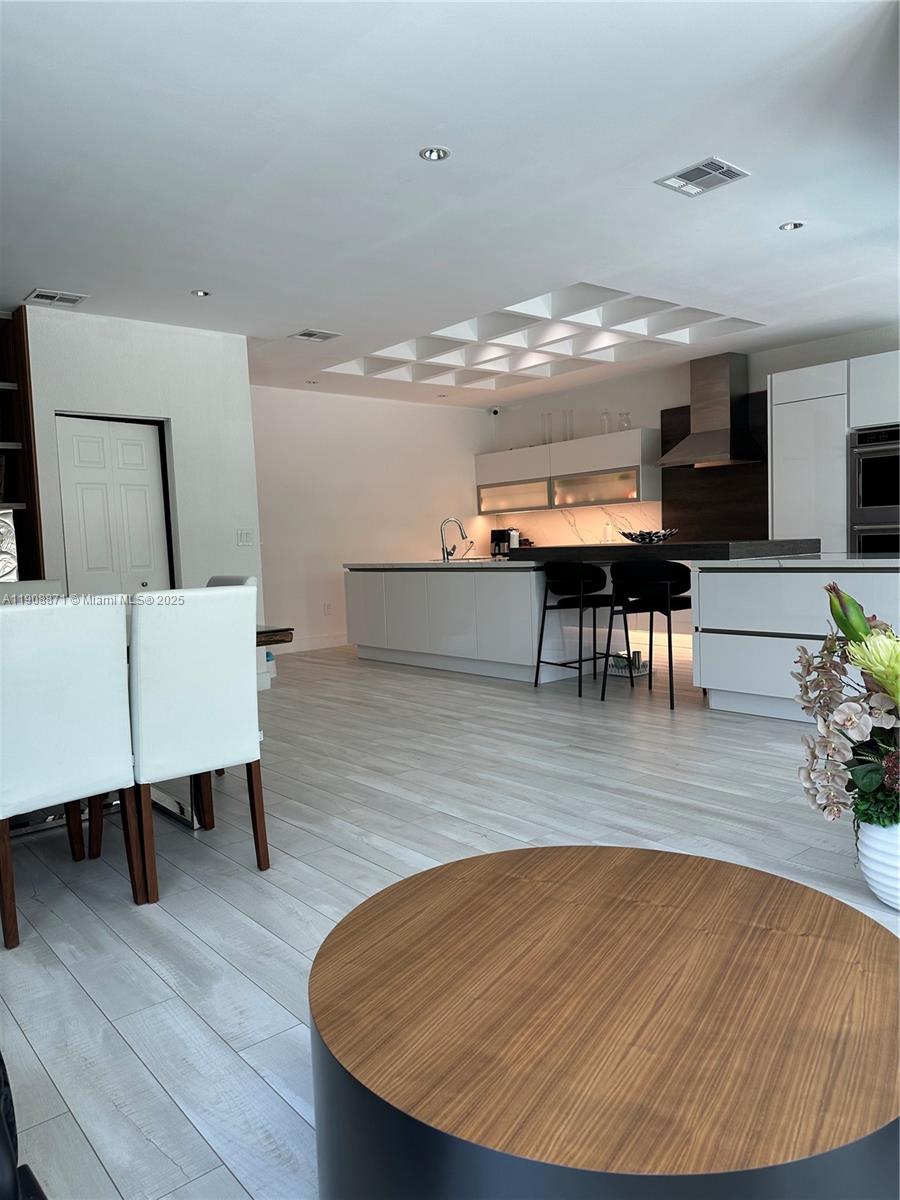 7060 NW 107th Pl #7060 Doral, FL 33178