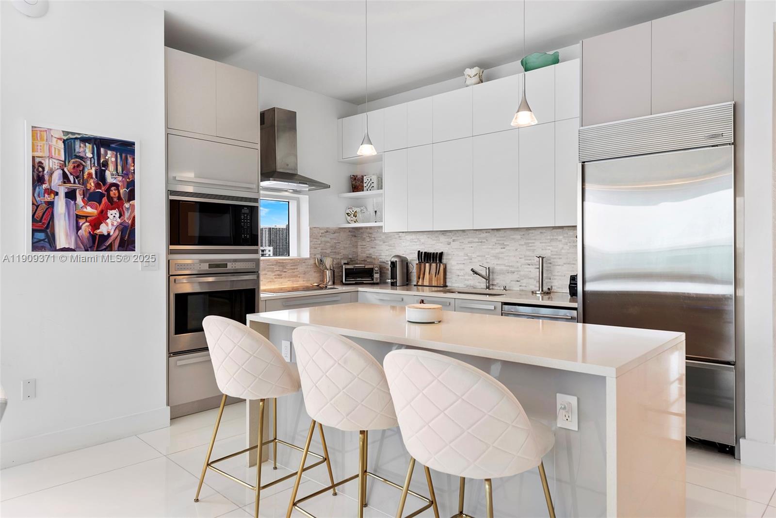 image Paramount Bay10