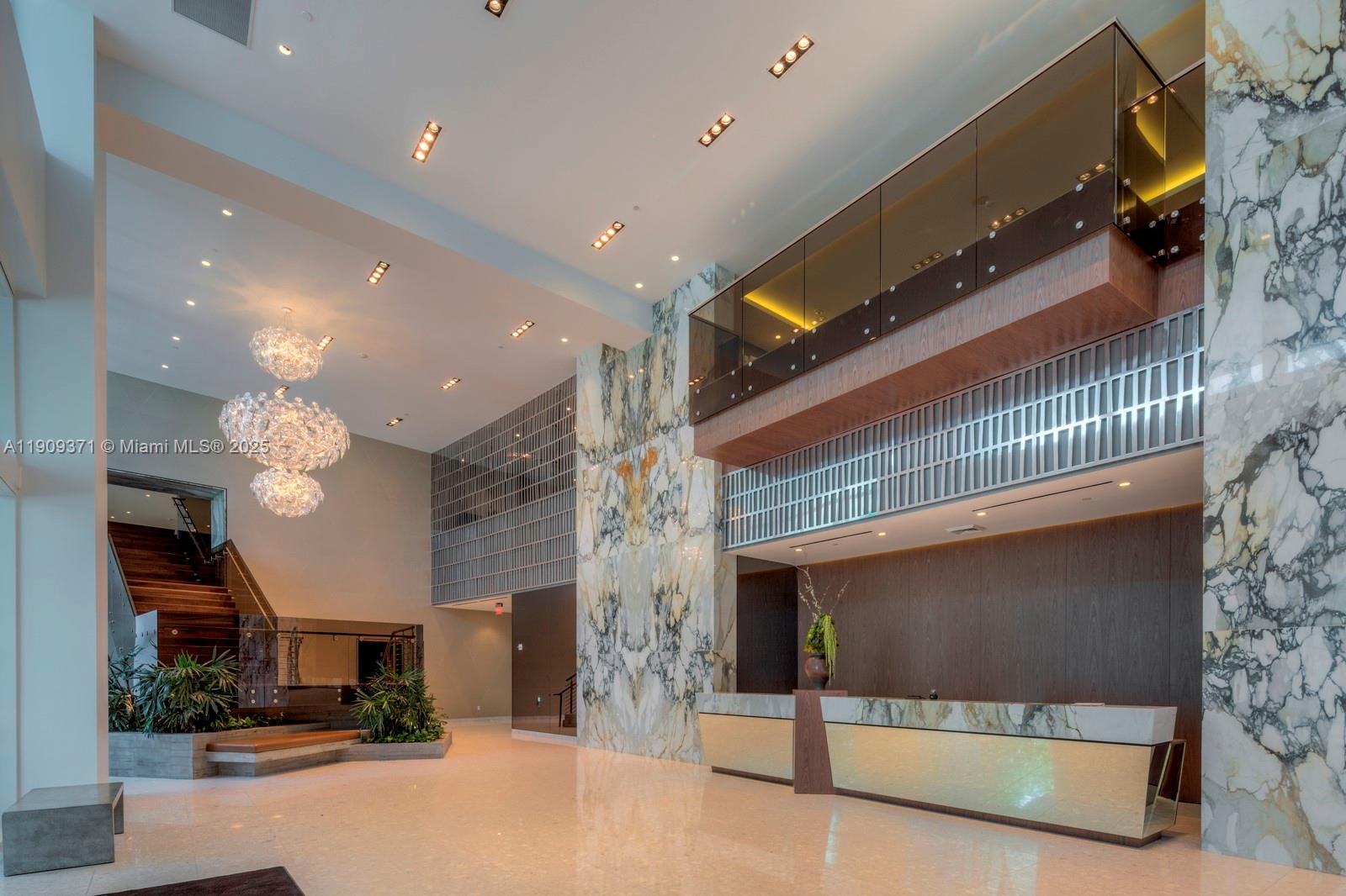 image Paramount Bay40