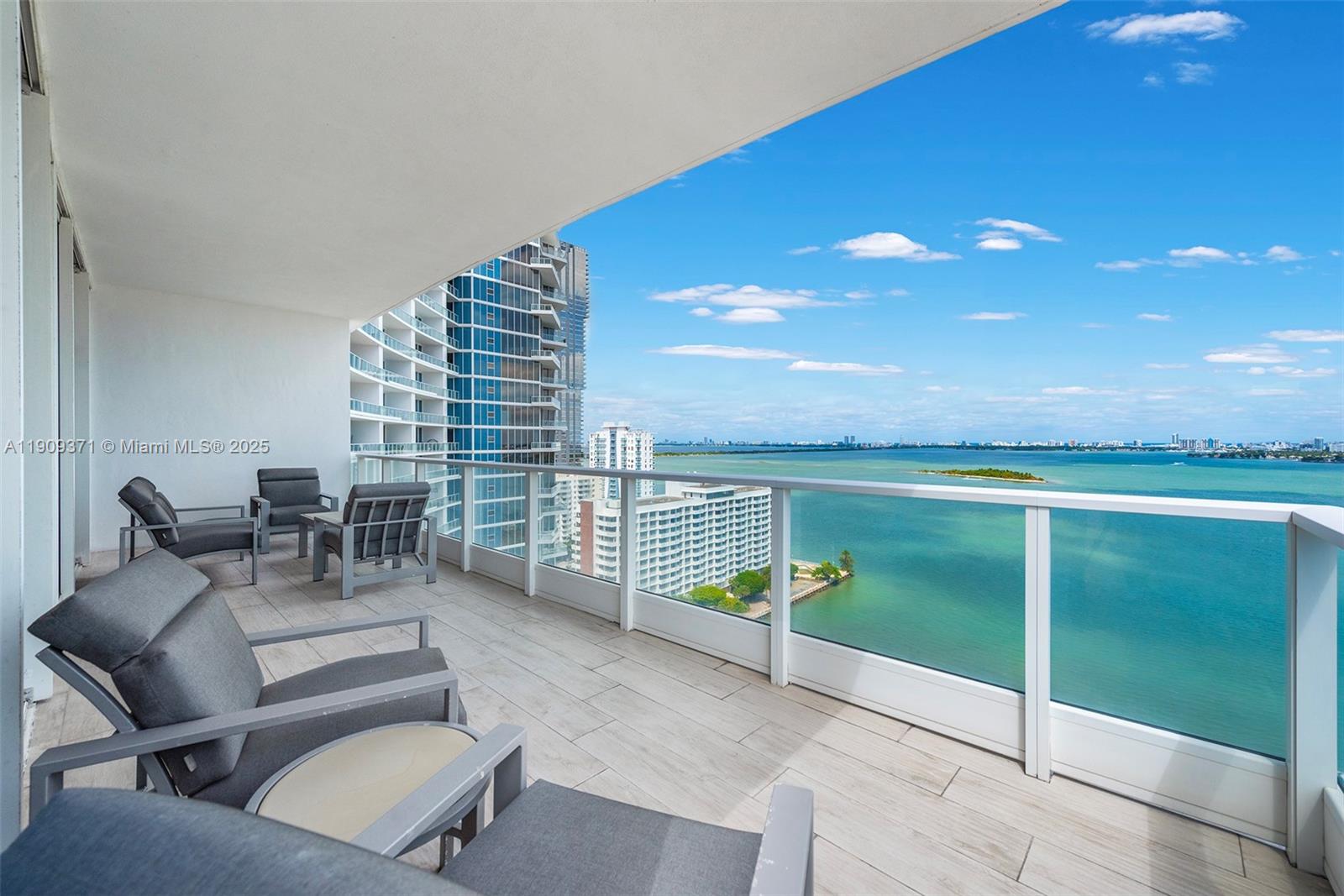 image Paramount Bay4