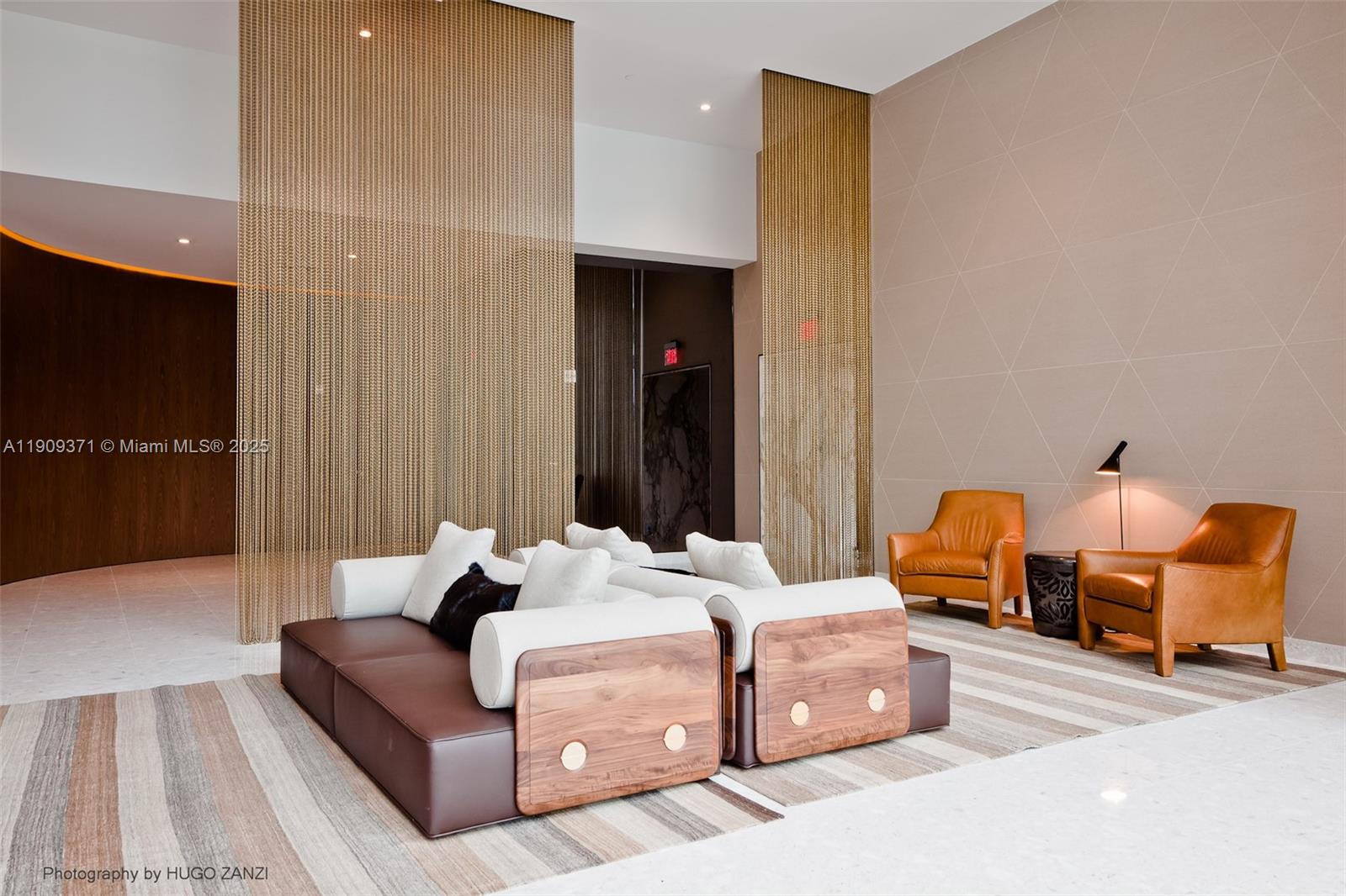 image Paramount Bay51