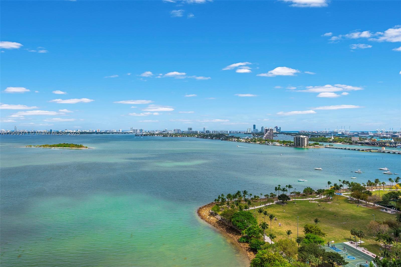 image Paramount Bay5