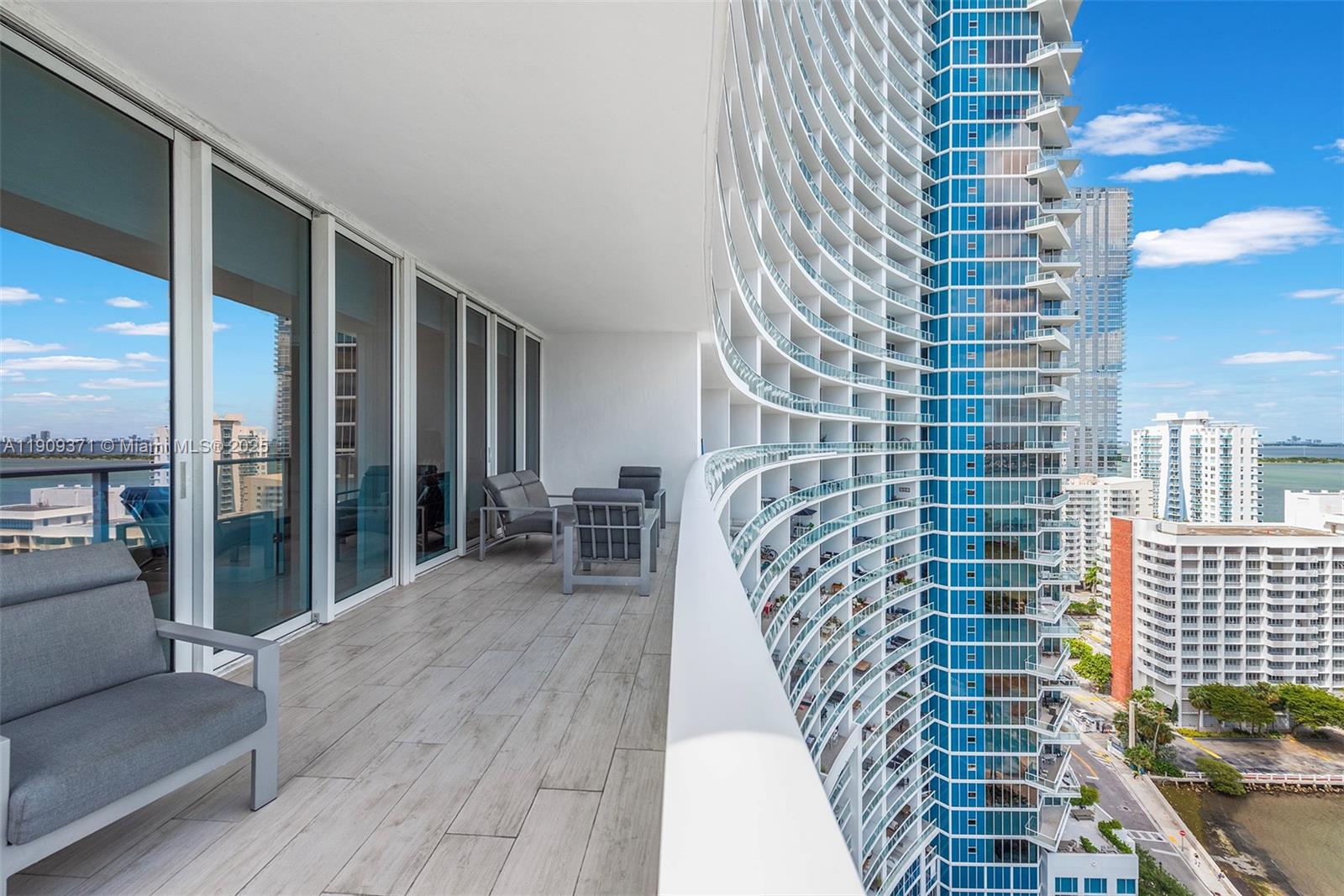 image Paramount Bay6