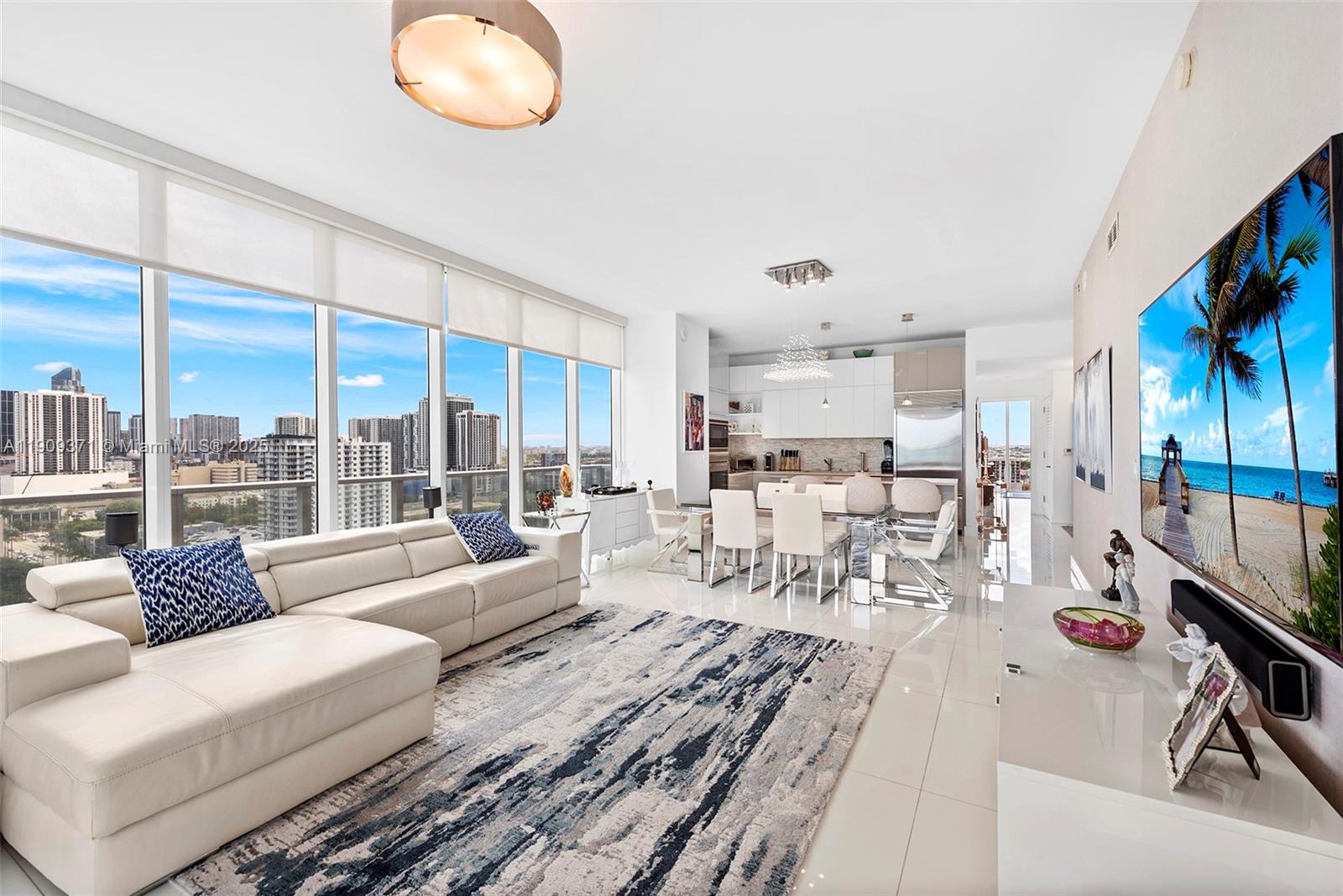 image Paramount Bay8