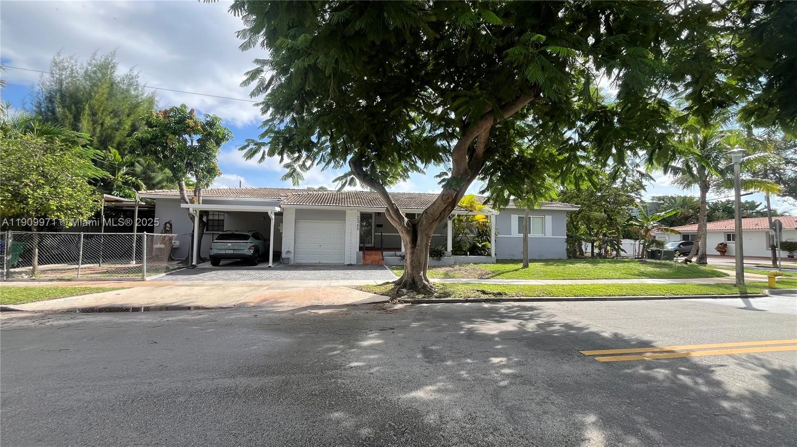 2365 SW 21st Ave Miami, FL 33145