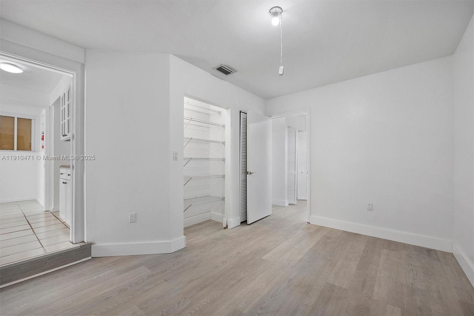 11111 SW 78th Ct Pinecrest, FL 33156