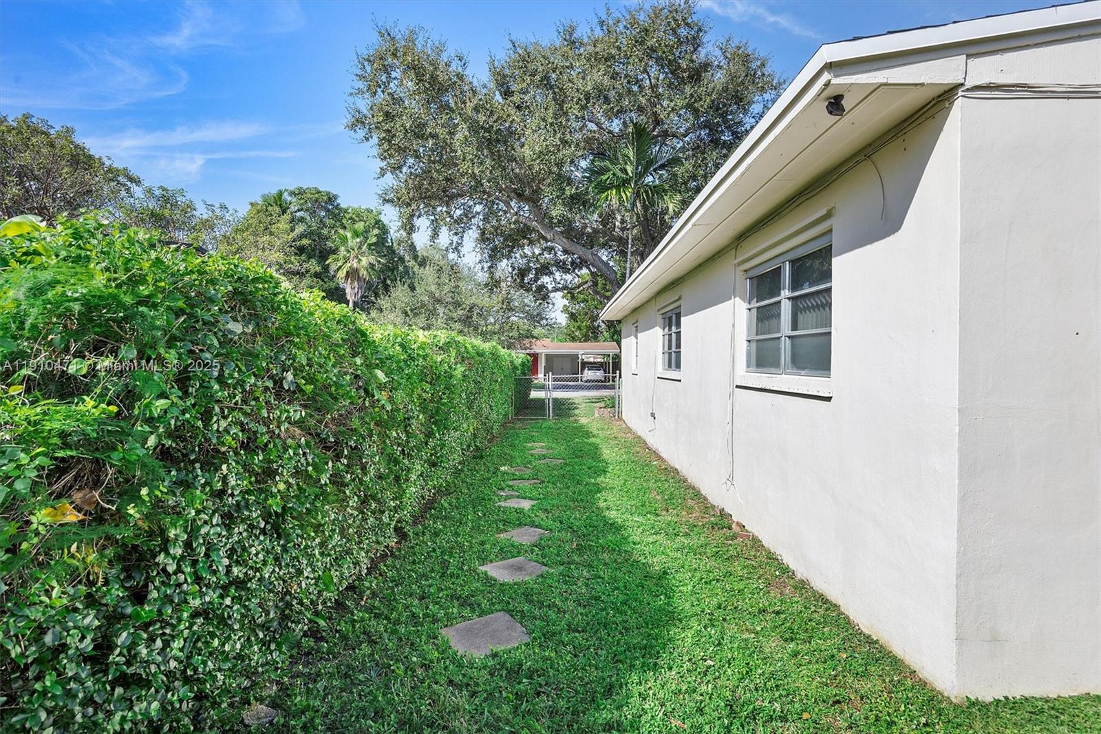 11111 SW 78th Ct Pinecrest, FL 33156