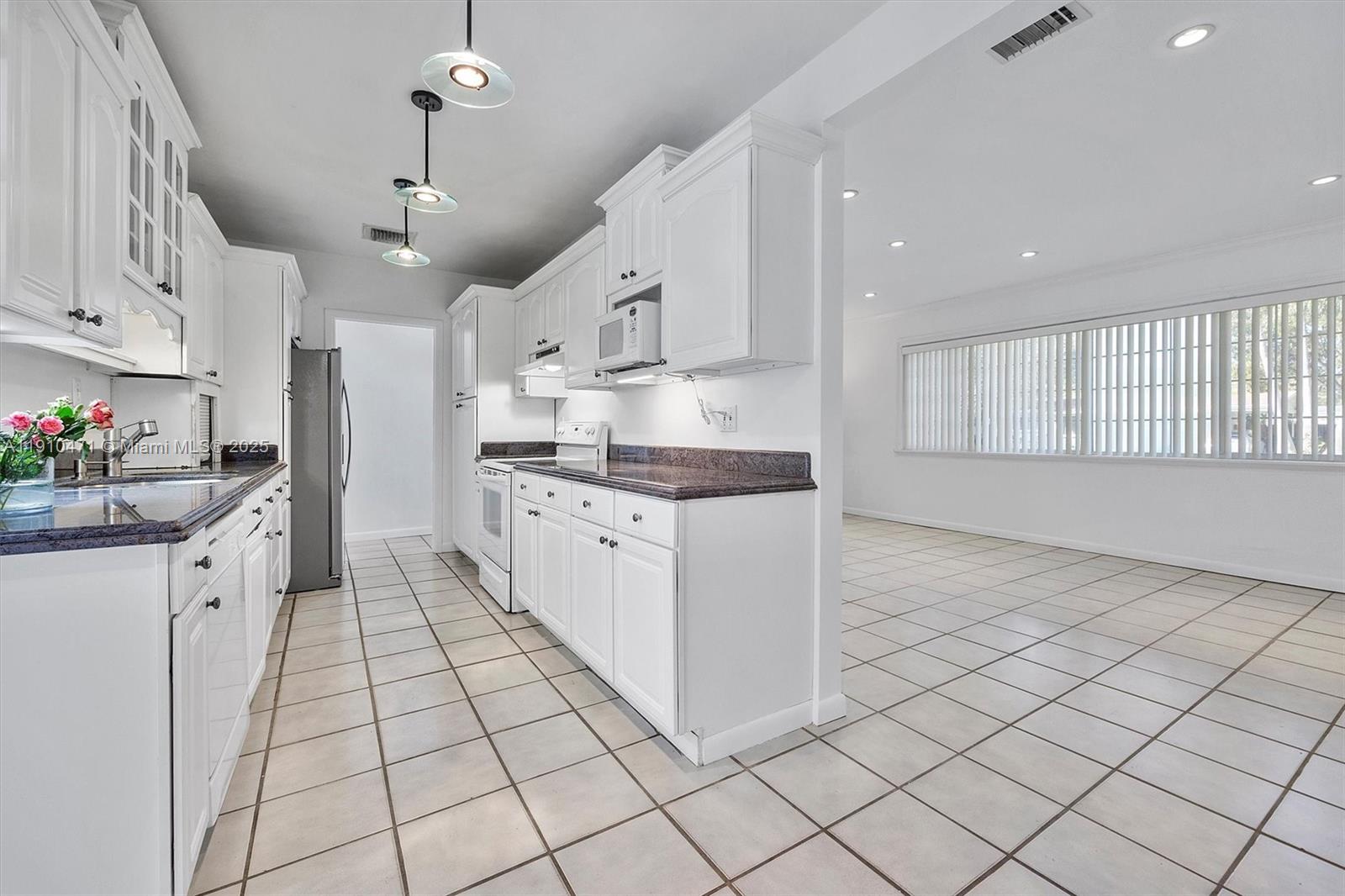 11111 SW 78th Ct Pinecrest, FL 33156