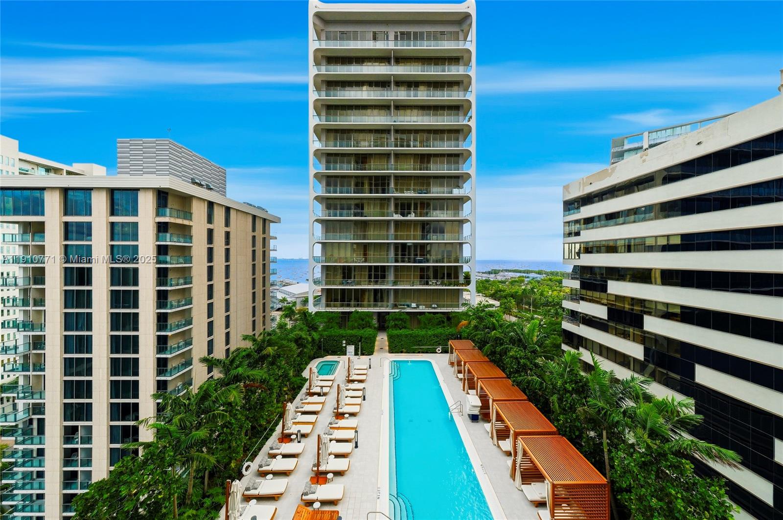 2678 Tigertail Ave #1110