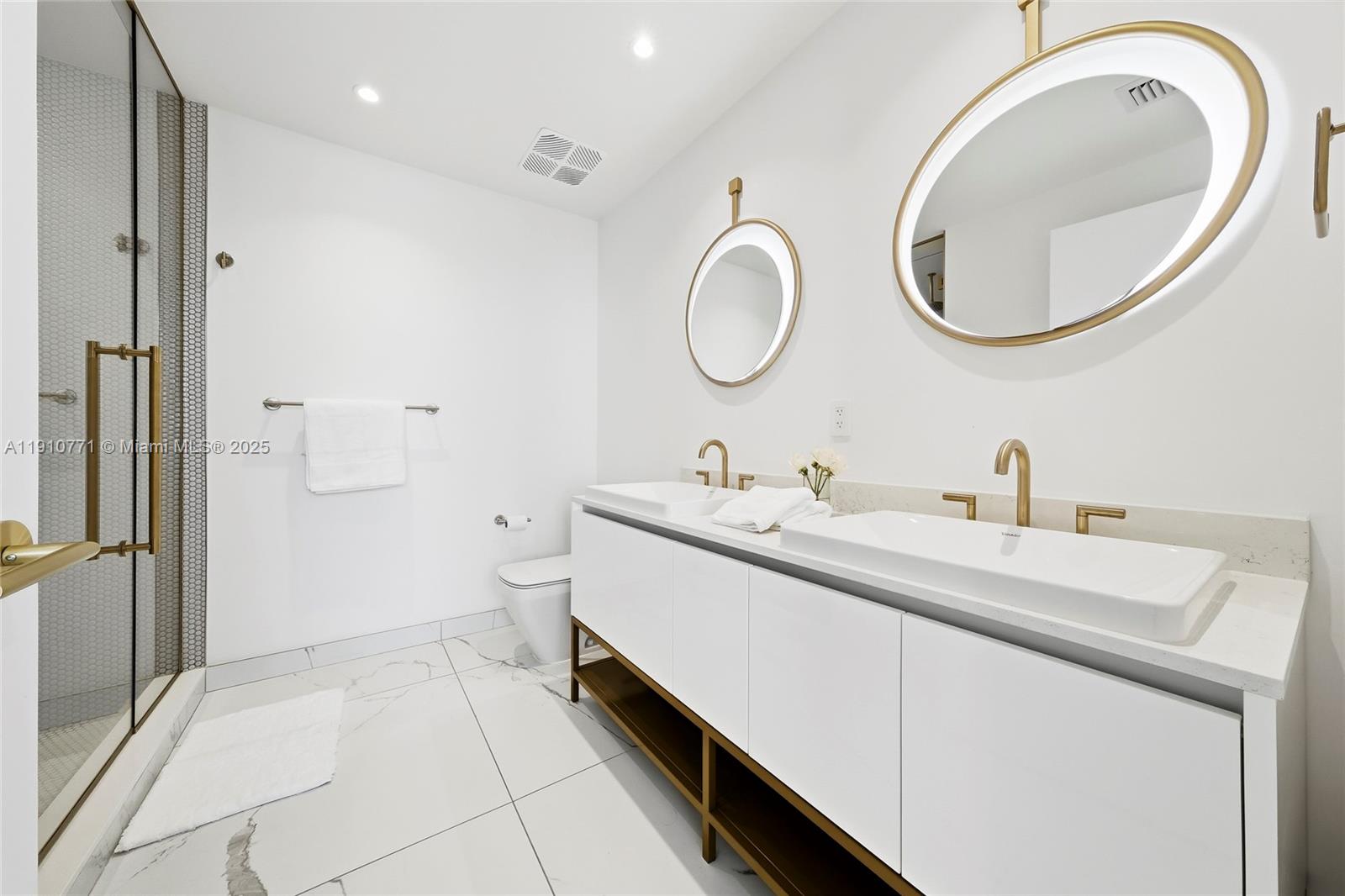 image Mr C Residences18