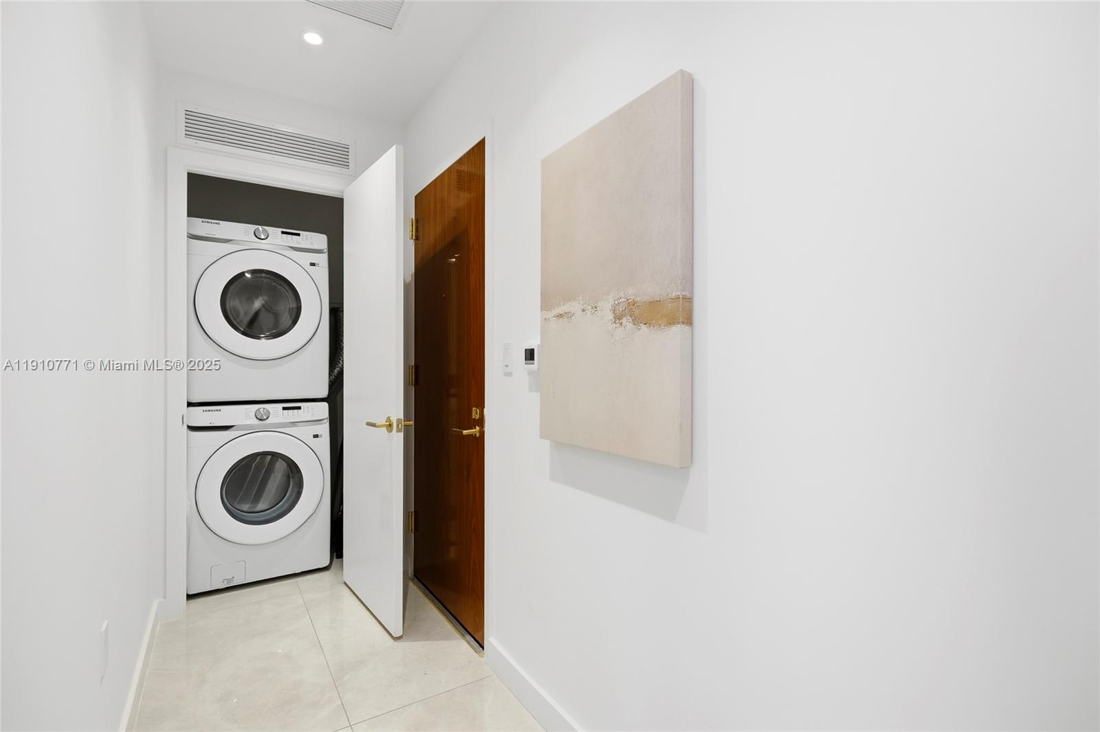 image Mr C Residences36