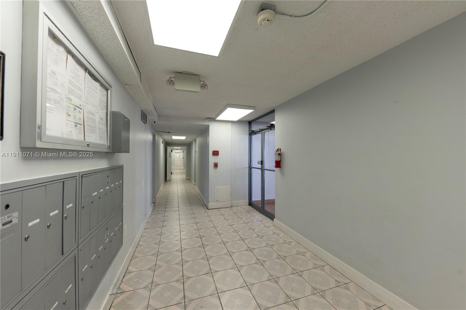 1220 71st St #16 Miami Beach, FL 33141