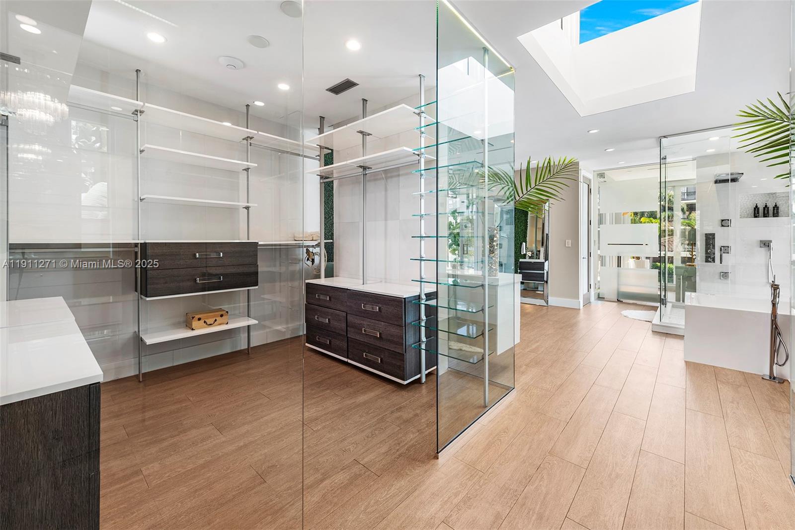 1319 Seminole Dr Fort Lauderdale, FL 33304