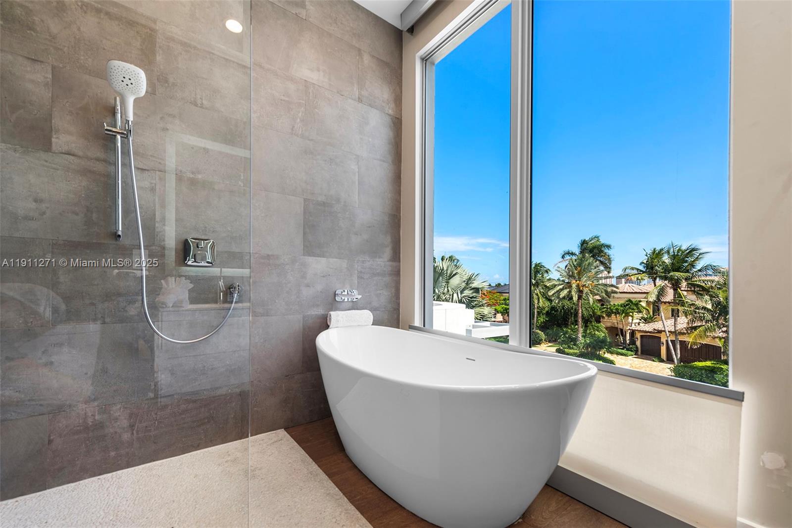 1319 Seminole Dr Fort Lauderdale, FL 33304