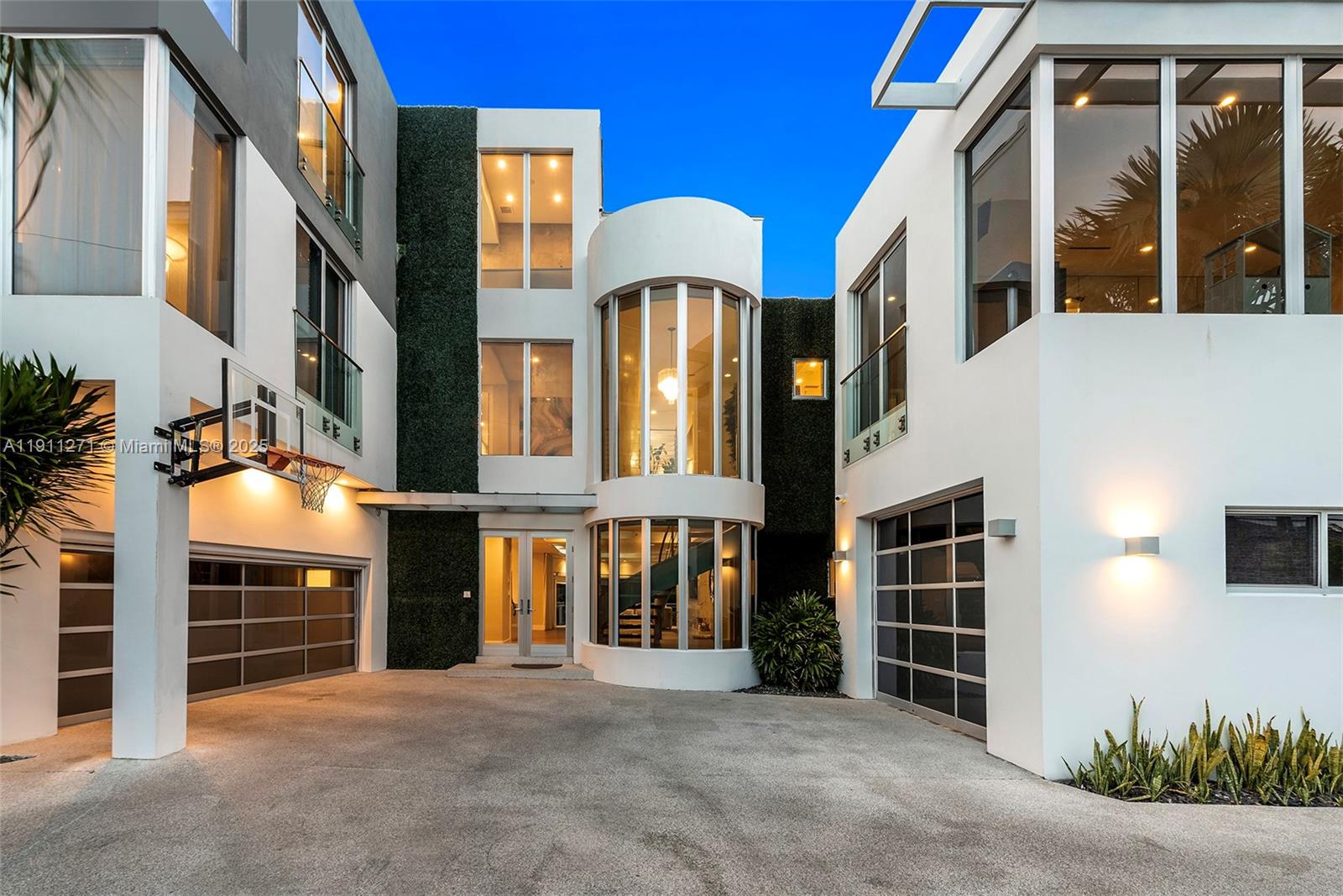 1319 Seminole Dr Fort Lauderdale, FL 33304