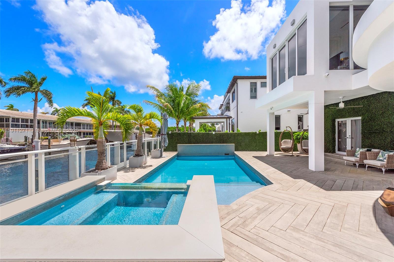 1319 Seminole Dr Fort Lauderdale, FL 33304