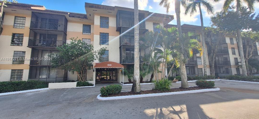 5530 NW 44th St #113C