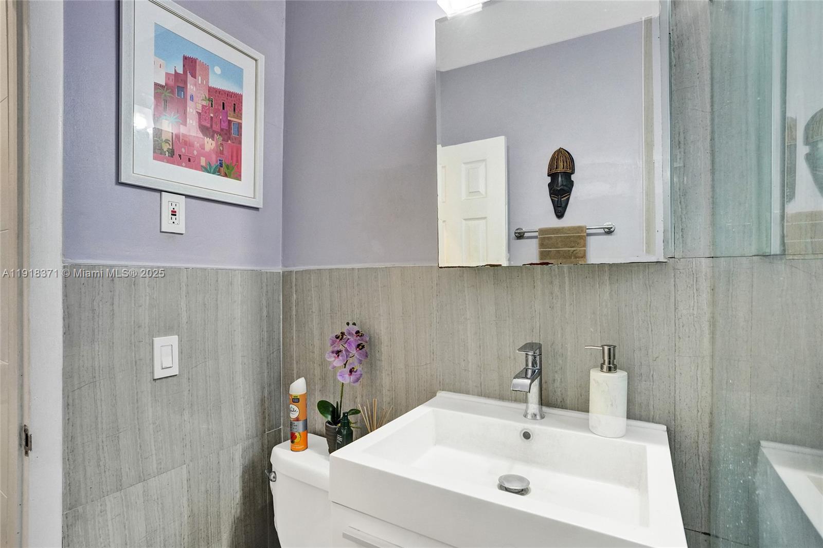 10076 E Bay Hbr Dr #76D Bay Harbor Islands, FL 33154