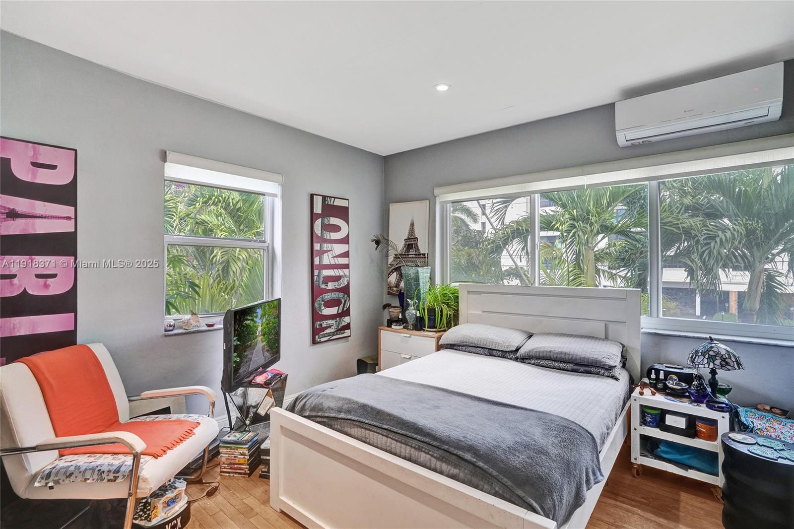 10076 E Bay Hbr Dr #76D Bay Harbor Islands, FL 33154