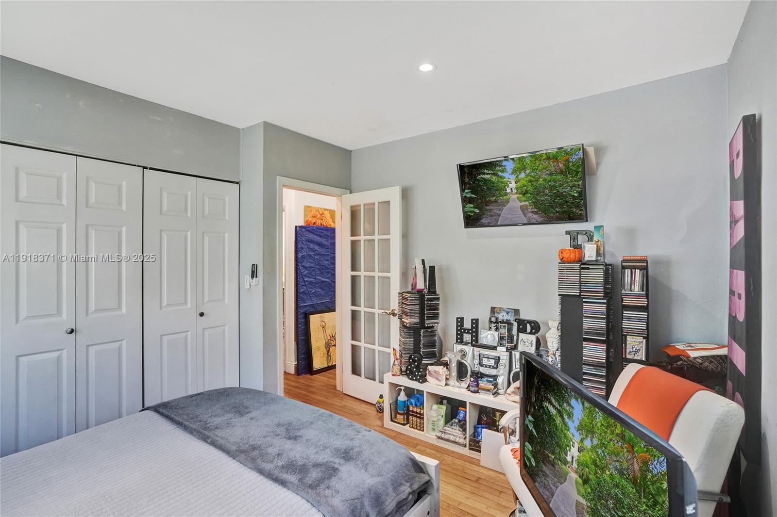 10076 E Bay Hbr Dr #76D Bay Harbor Islands, FL 33154