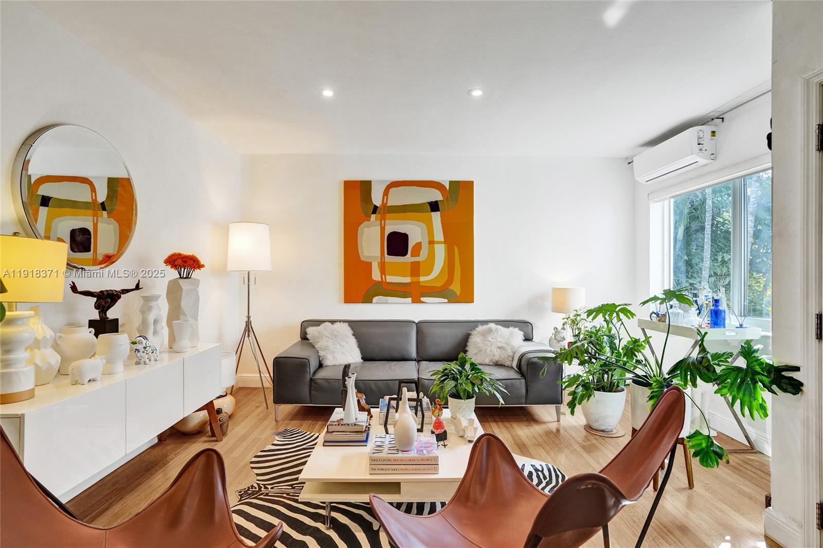 10076 E Bay Hbr Dr #76D Bay Harbor Islands, FL 33154