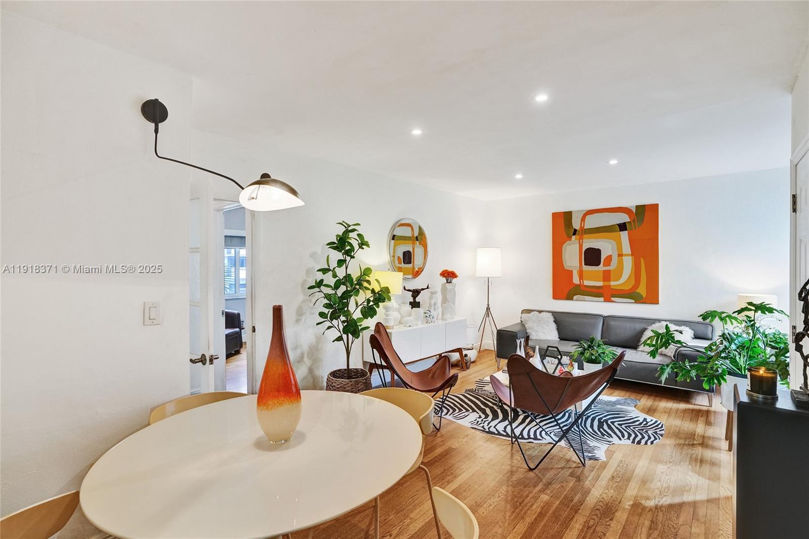 10076 E Bay Hbr Dr #76D Bay Harbor Islands, FL 33154