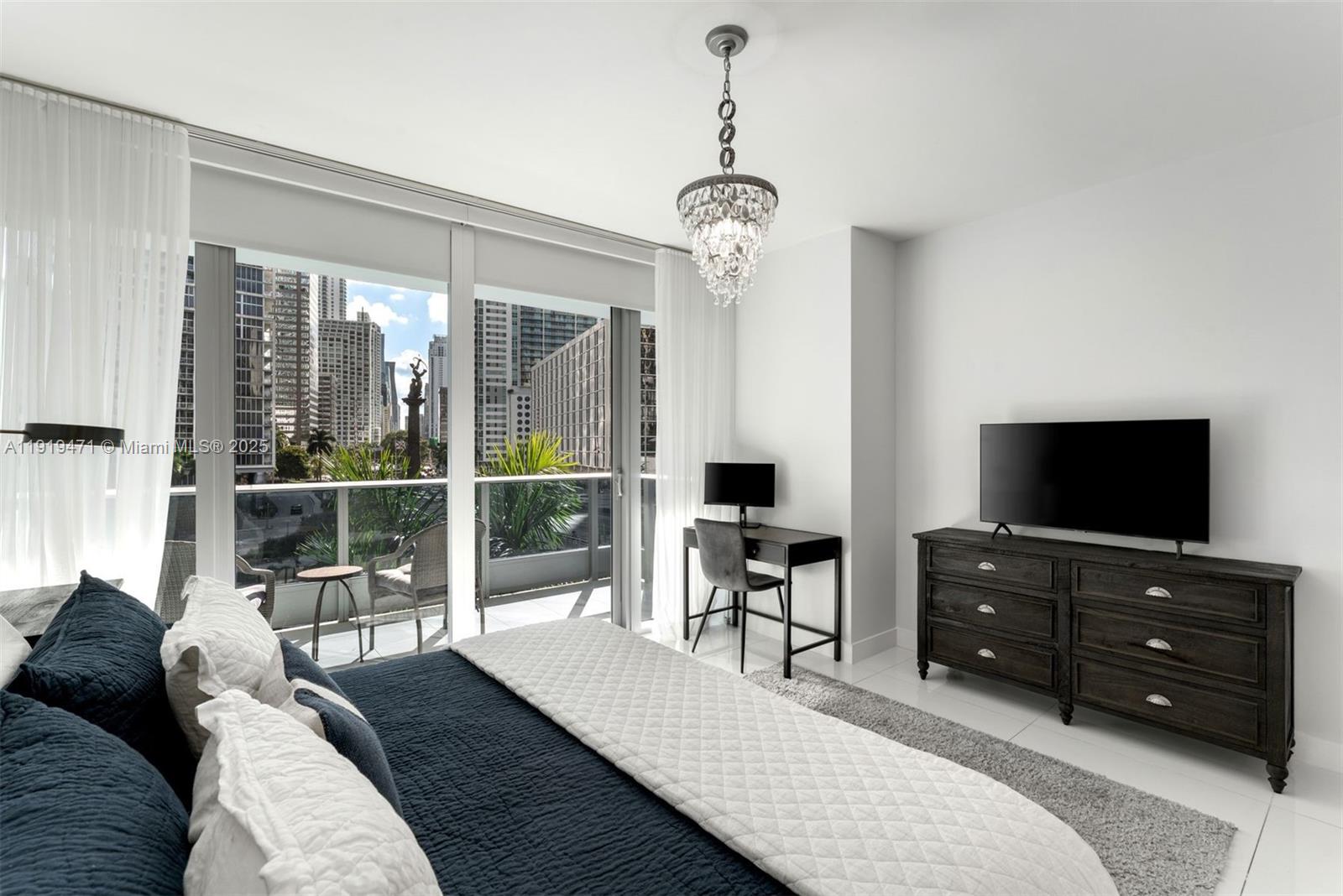 200 Biscayne Blvd Way #303 Miami, FL 33131