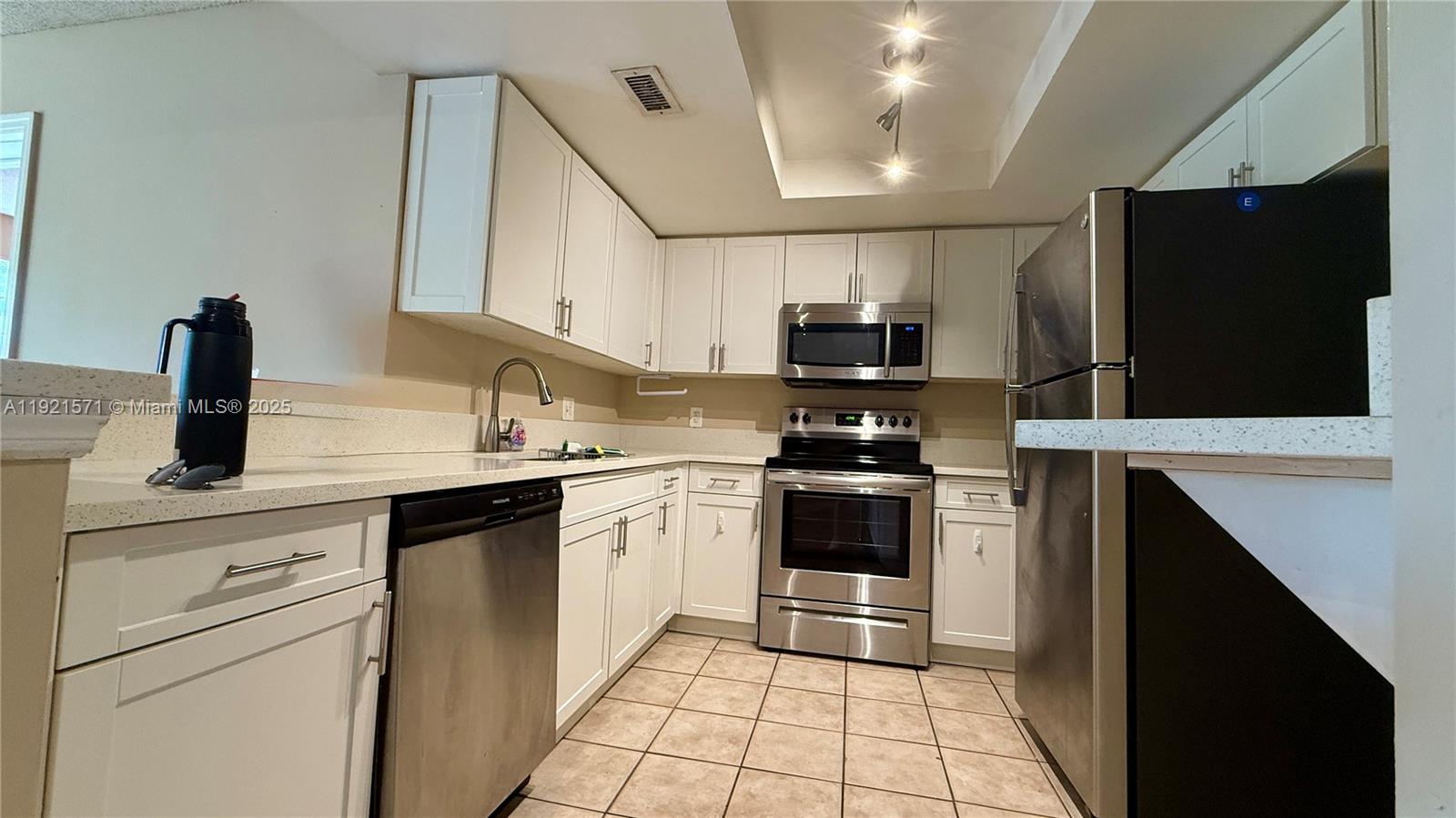 4177 N Haverhill Rd #814 West Palm Beach, FL 33417