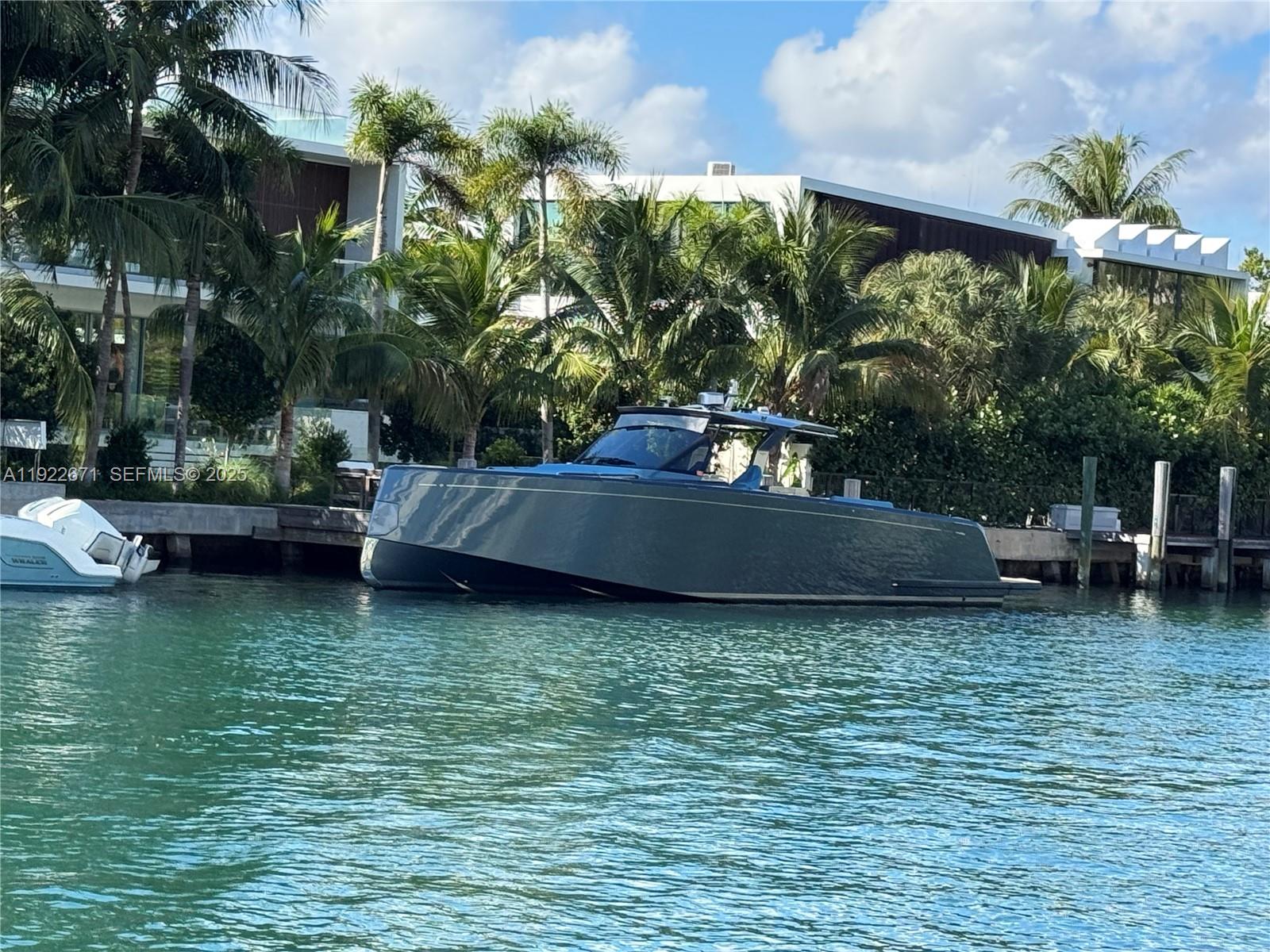 9500 W Bay Hbr Dr #7H Bay Harbor Islands, FL 33154