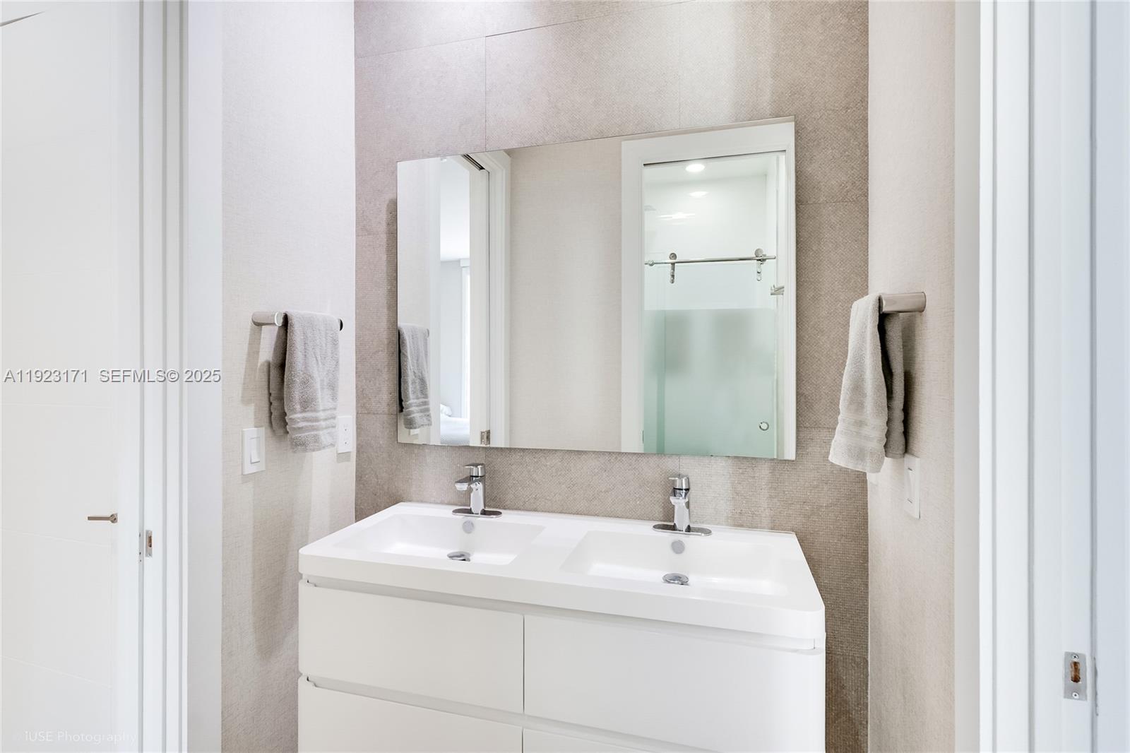 137 W Shore Dr W Miami, FL 33133