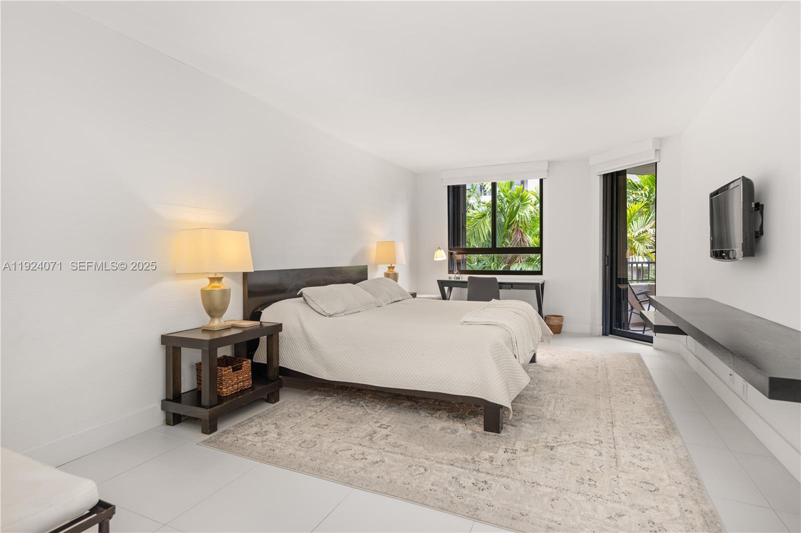 101 Crandon Blvd #379 Key Biscayne, FL 33149