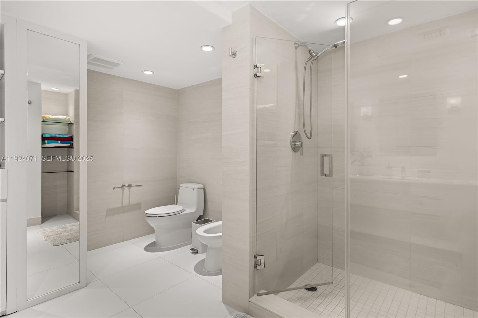 101 Crandon Blvd #379 Key Biscayne, FL 33149