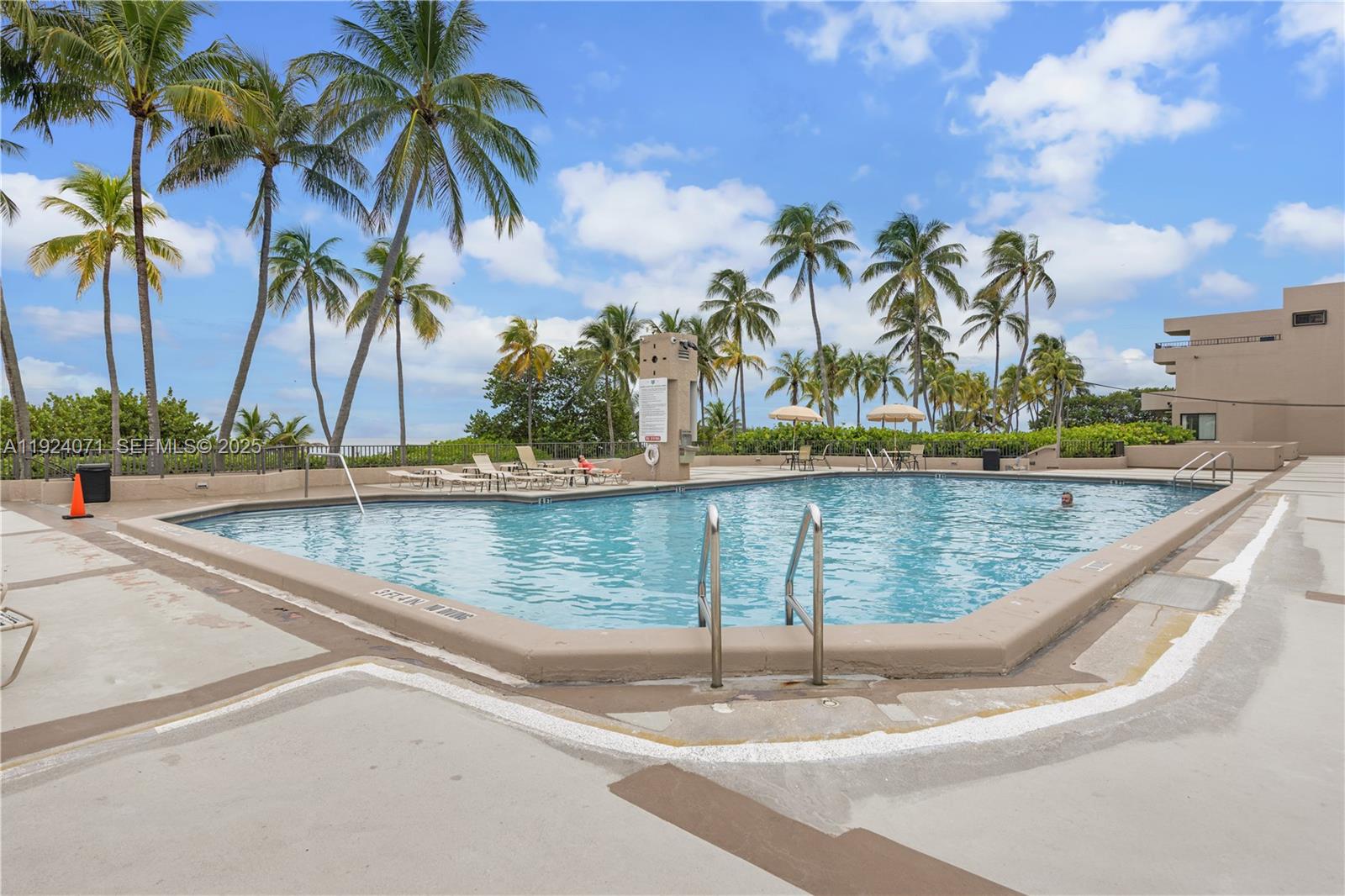 101 Crandon Blvd #379 Key Biscayne, FL 33149