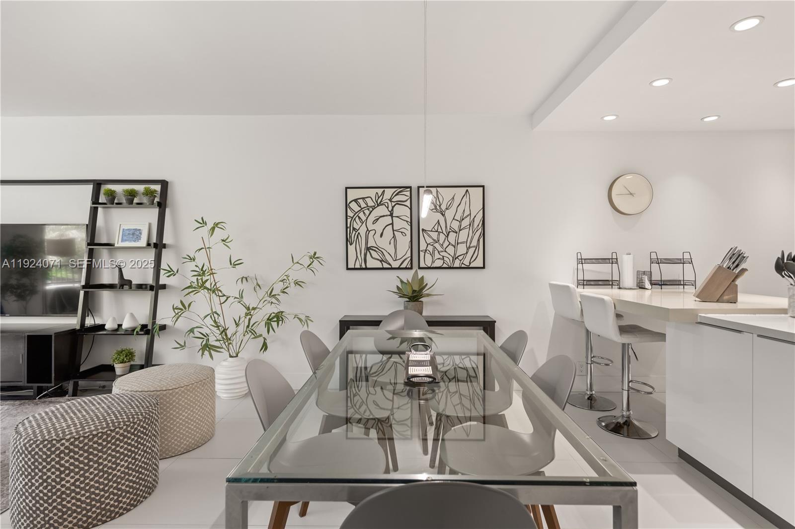 101 Crandon Blvd #379 Key Biscayne, FL 33149