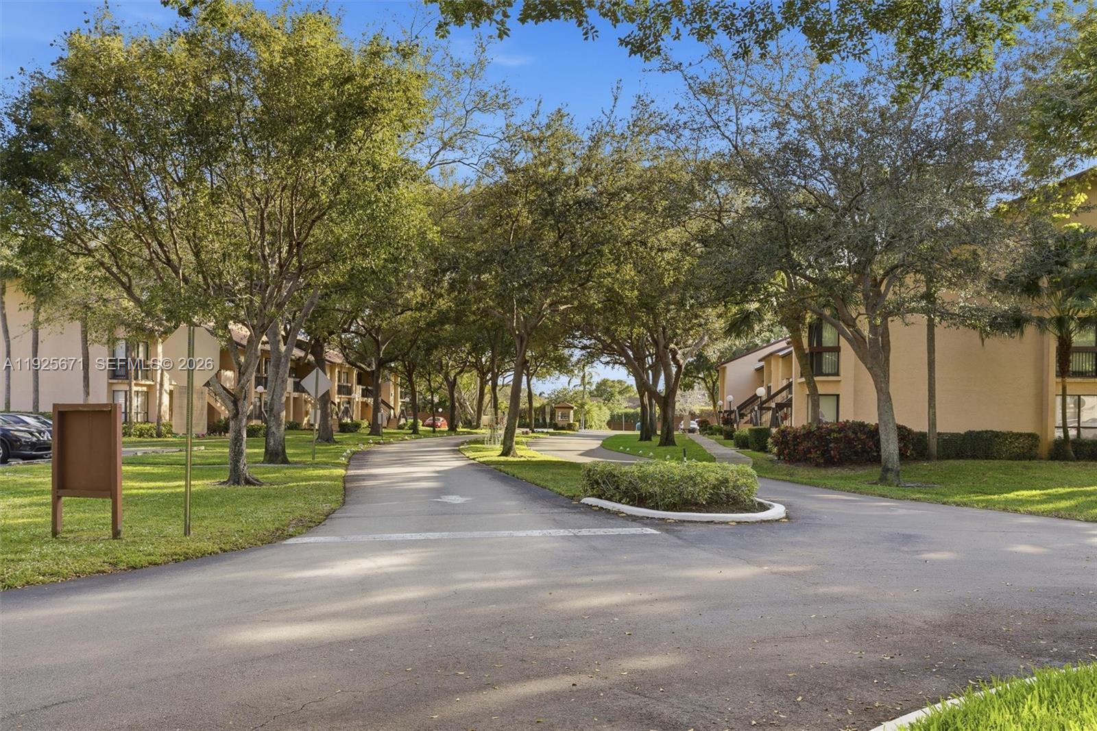 2379 SW 15th St #107 Deerfield Beach, FL 33442