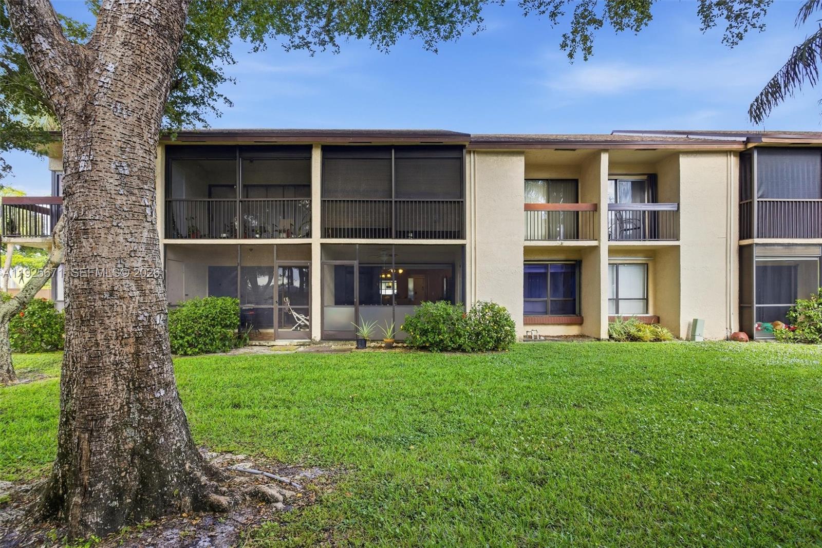 2379 SW 15th St #107 Deerfield Beach, FL 33442