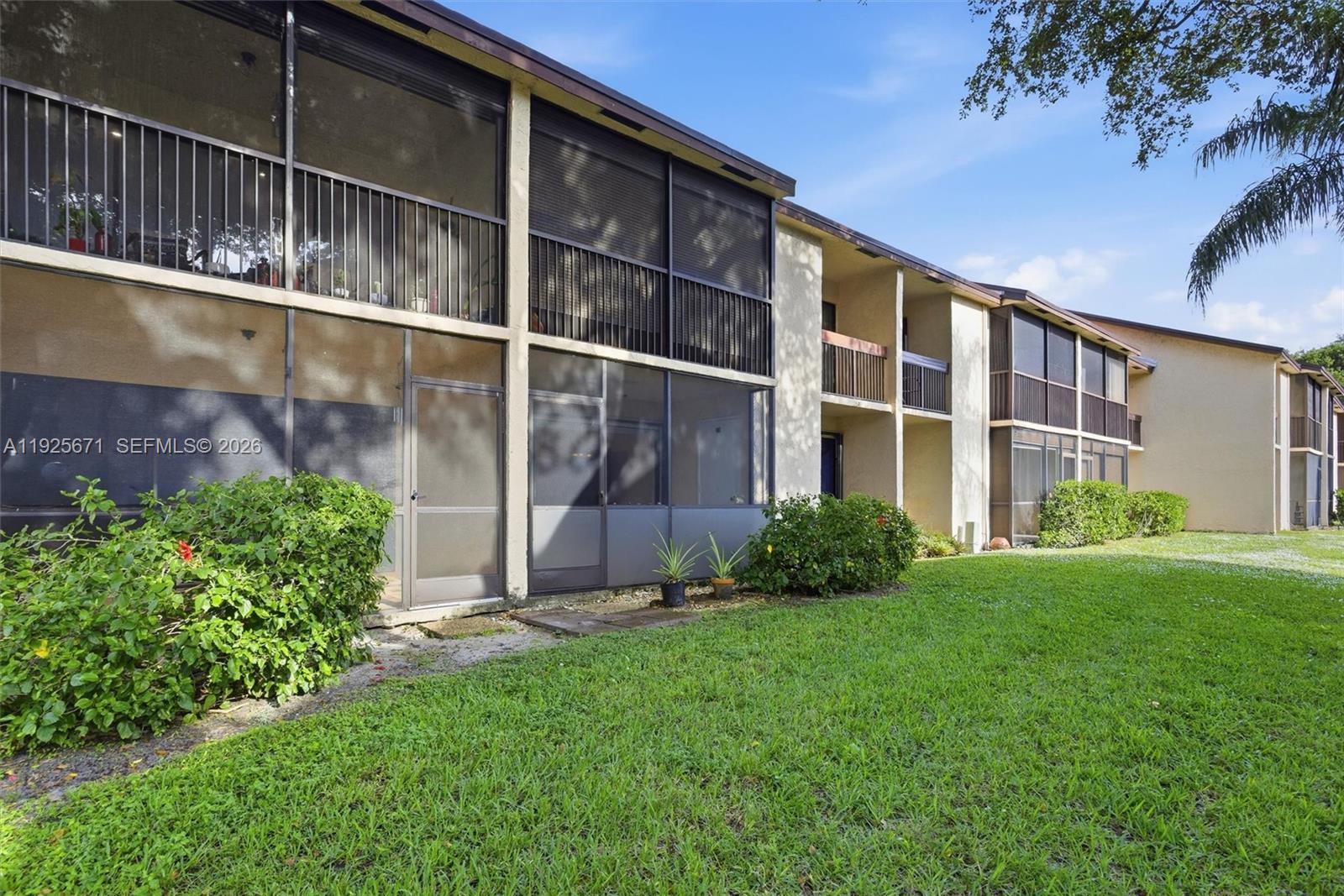 2379 SW 15th St #107 Deerfield Beach, FL 33442