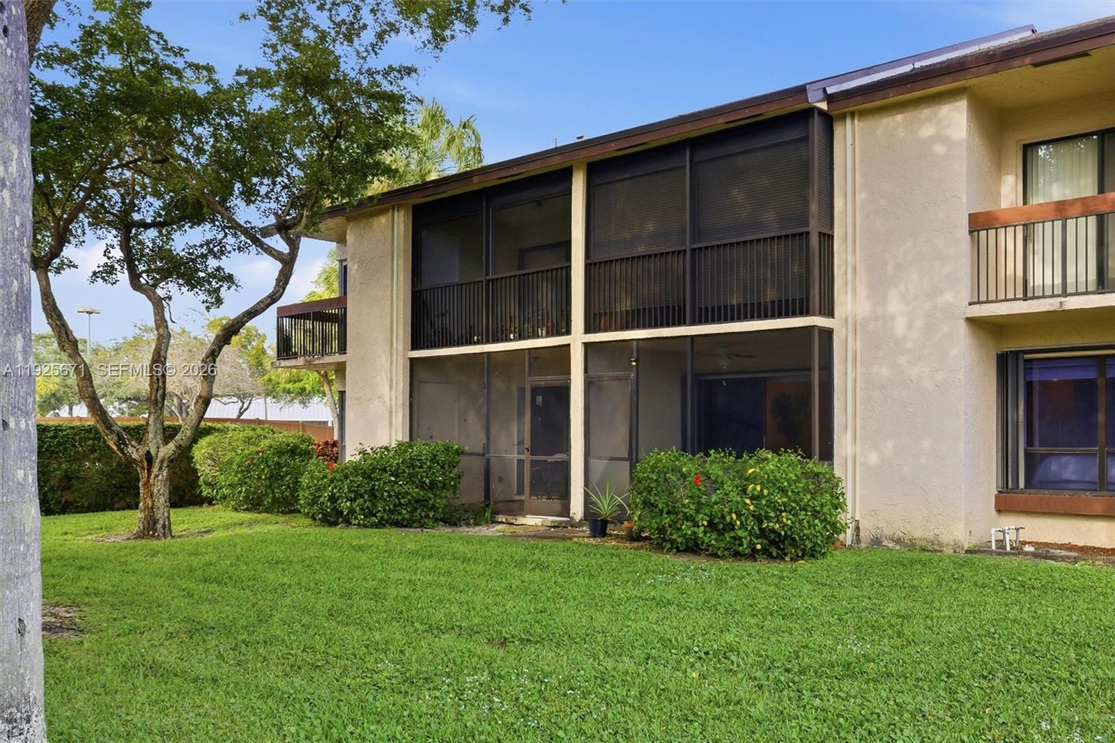 2379 SW 15th St #107 Deerfield Beach, FL 33442