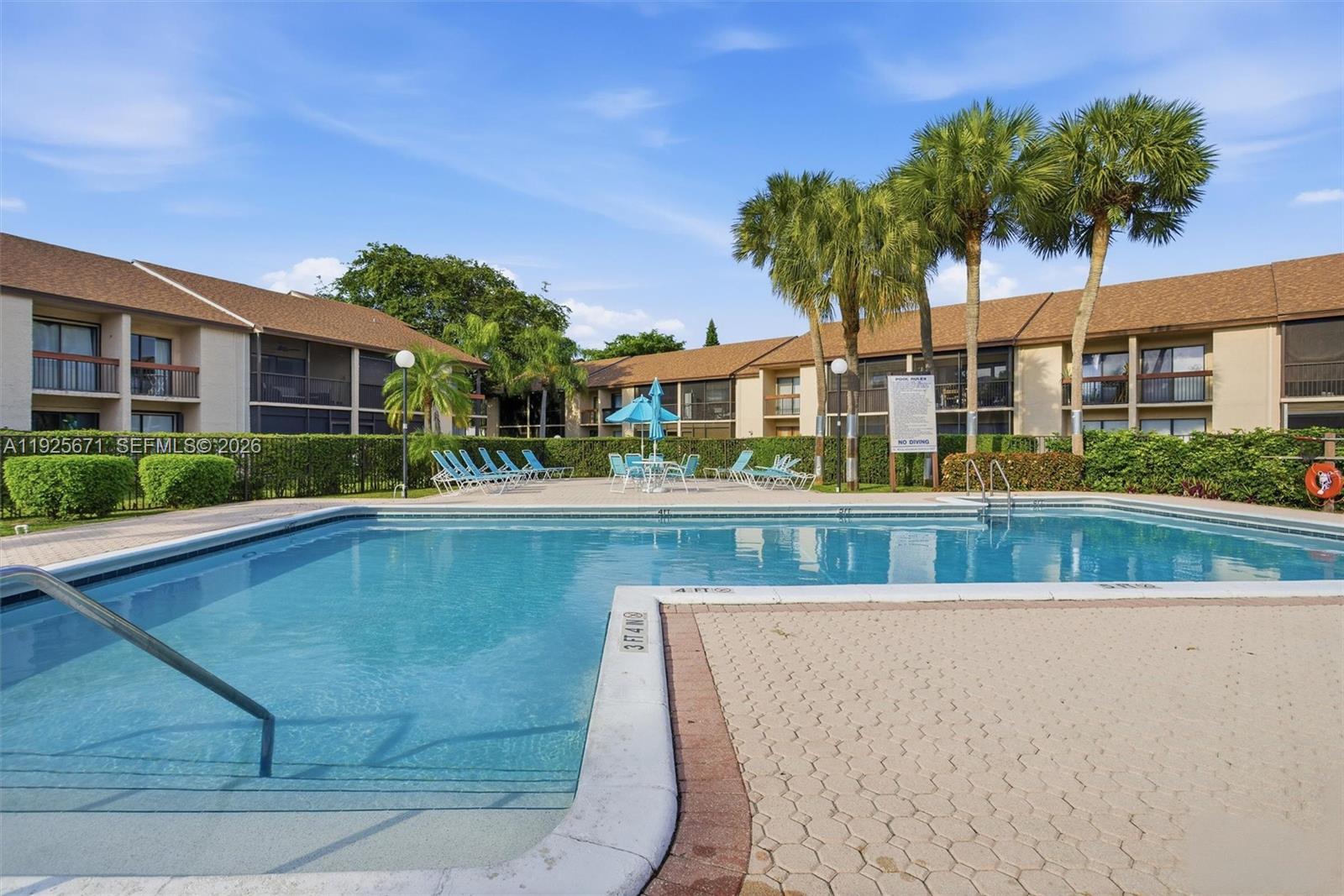 2379 SW 15th St #107 Deerfield Beach, FL 33442