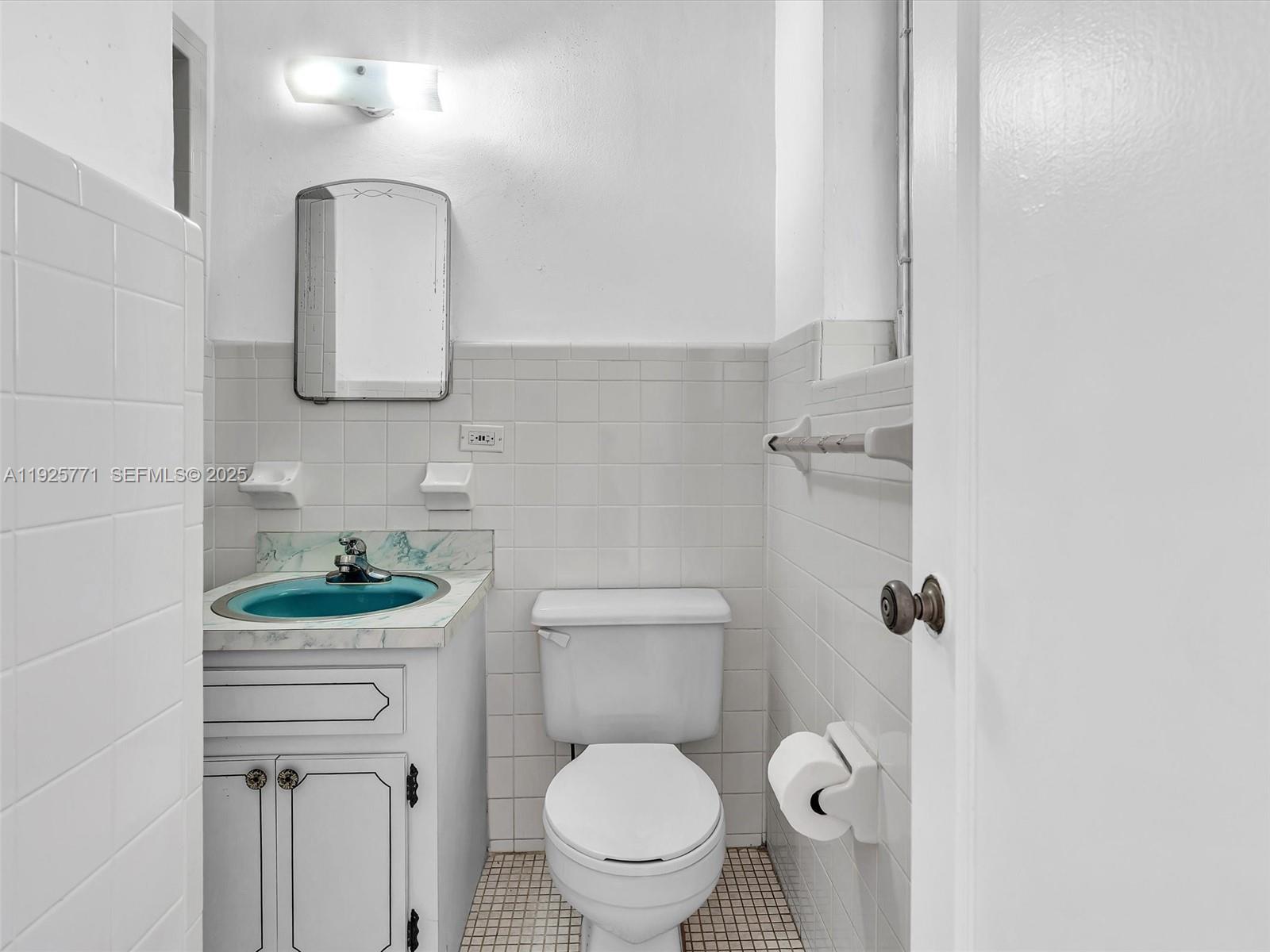 2443 N Meridian Ave Miami Beach, FL 33140