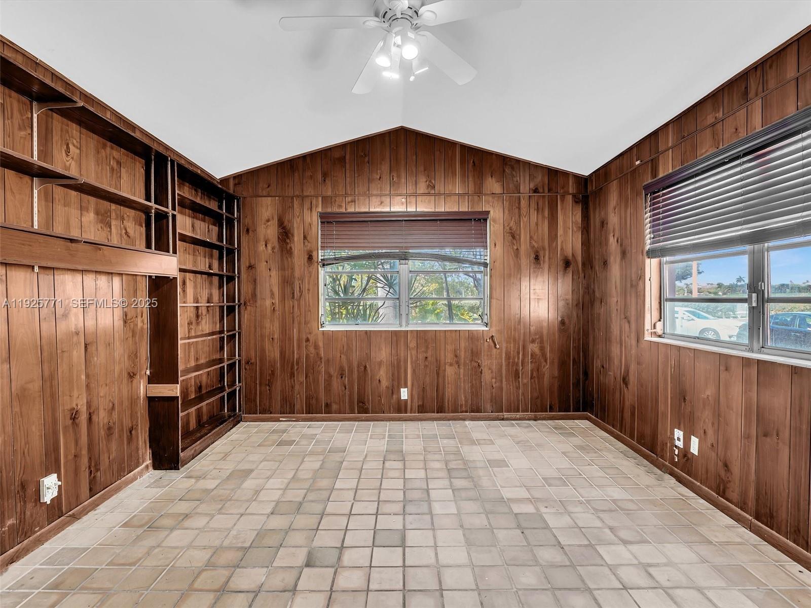 2443 N Meridian Ave Miami Beach, FL 33140