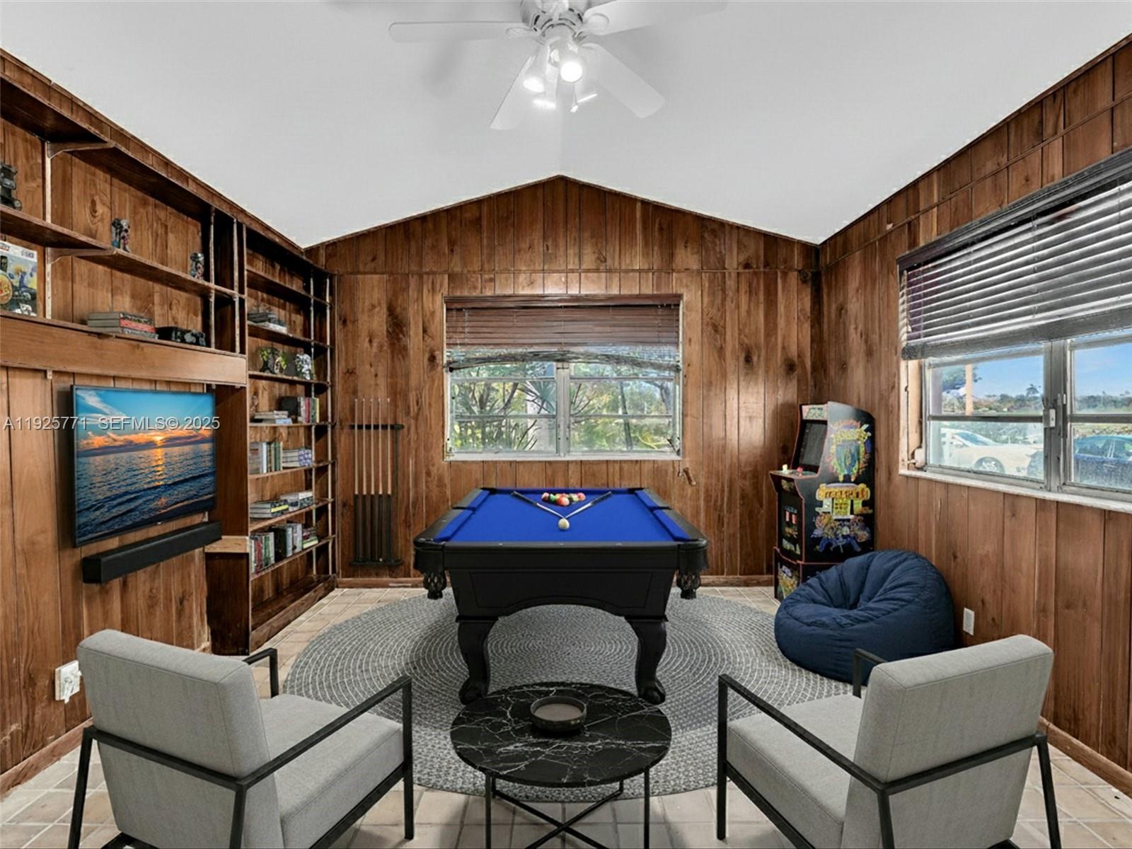 2443 N Meridian Ave Miami Beach, FL 33140