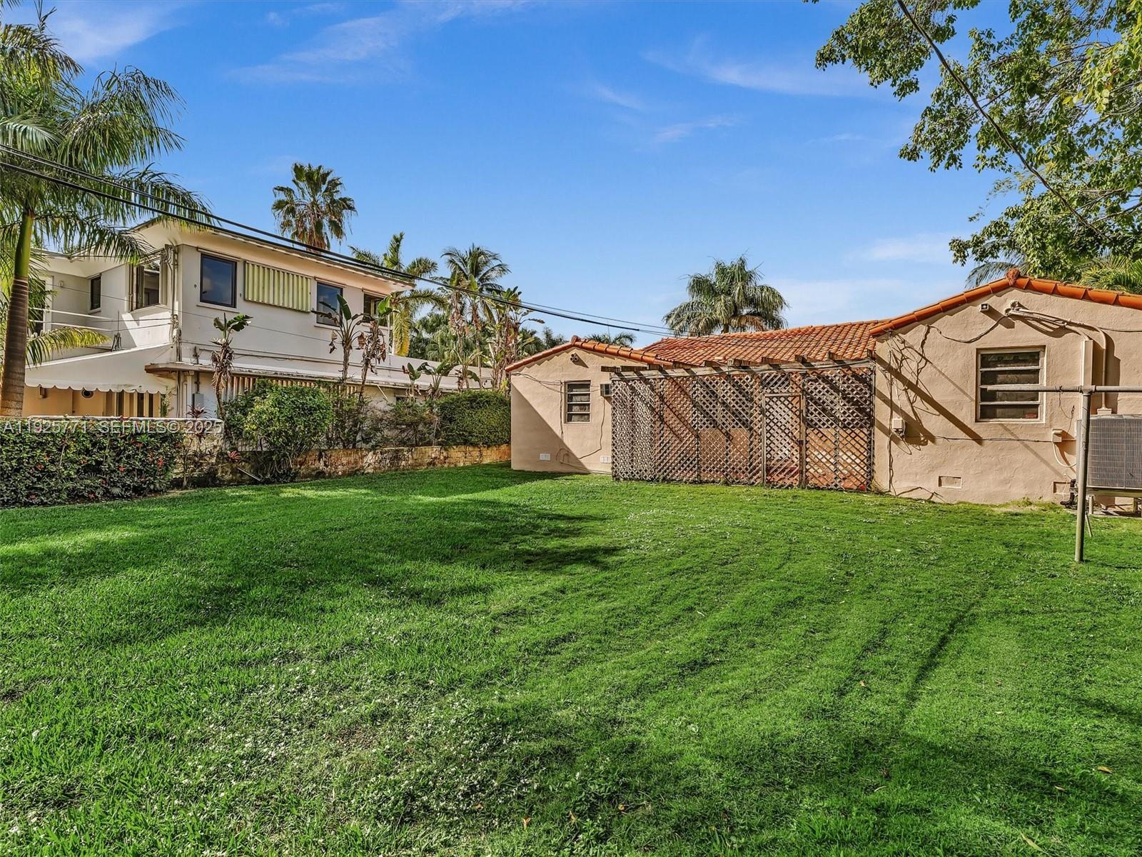 2443 N Meridian Ave Miami Beach, FL 33140