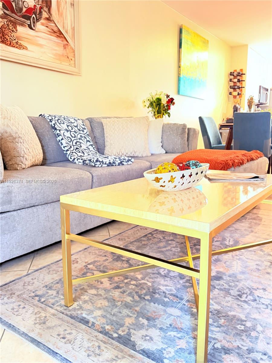 3370 Beau Rivage Dr #4Q Pompano Beach, FL 33064