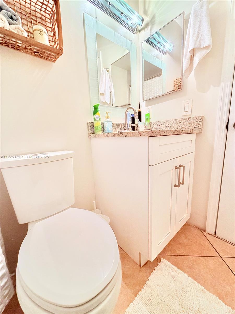 3370 Beau Rivage Dr #4Q Pompano Beach, FL 33064