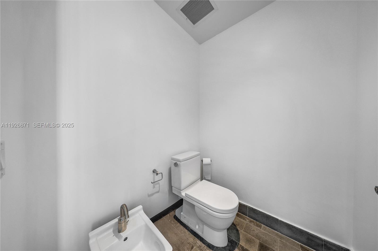 1100 Biscayne Blvd #3103 Miami, FL 33132