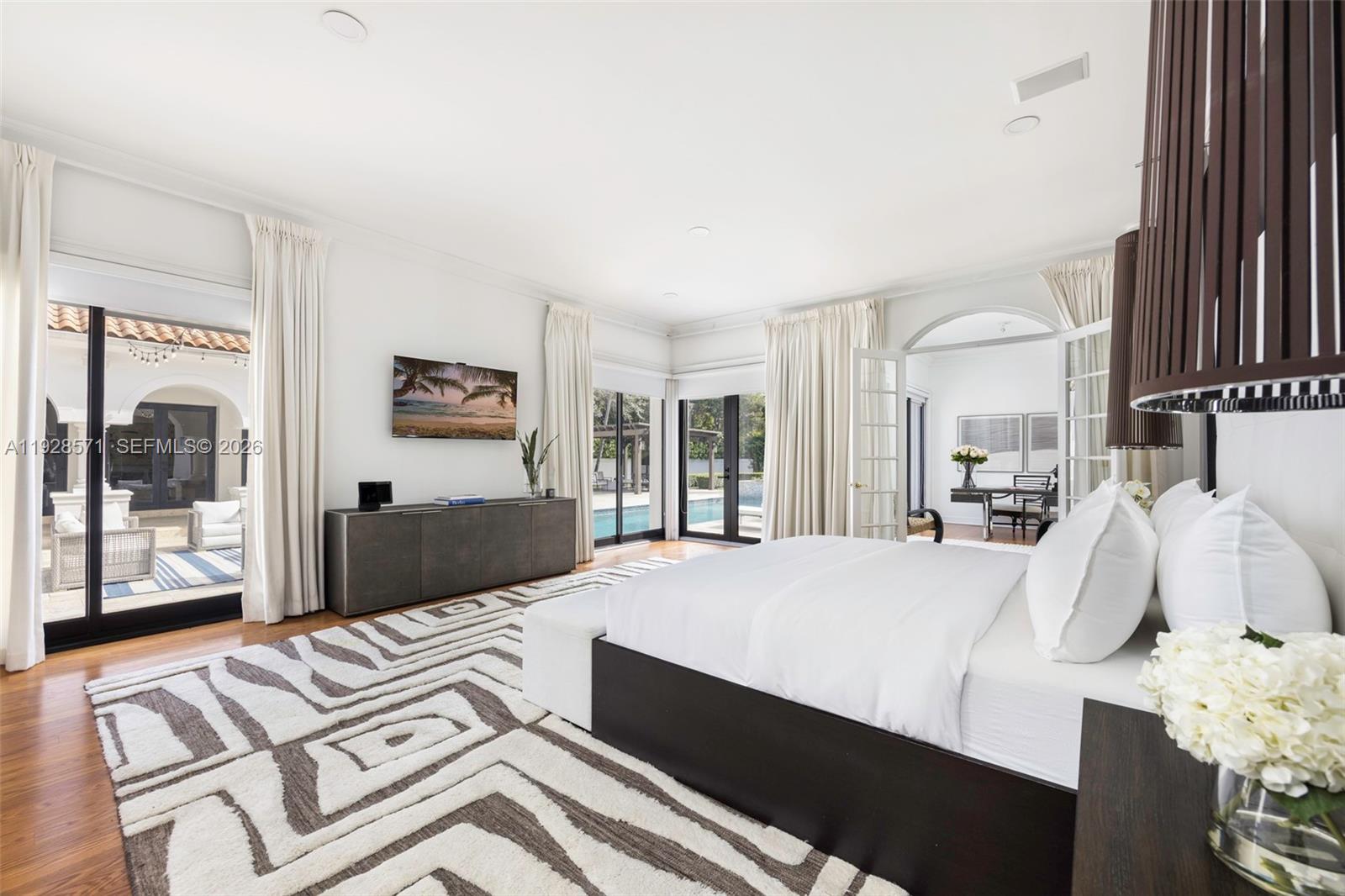 7430 SW 66th St Miami, FL 33143