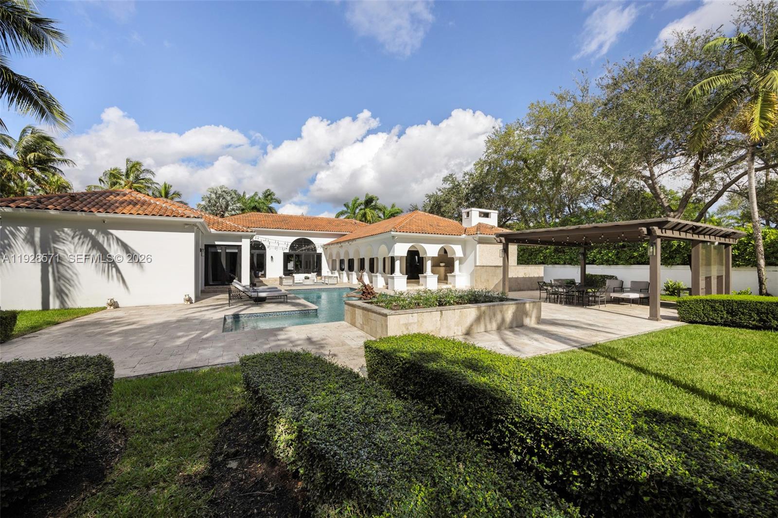 7430 SW 66th St Miami, FL 33143