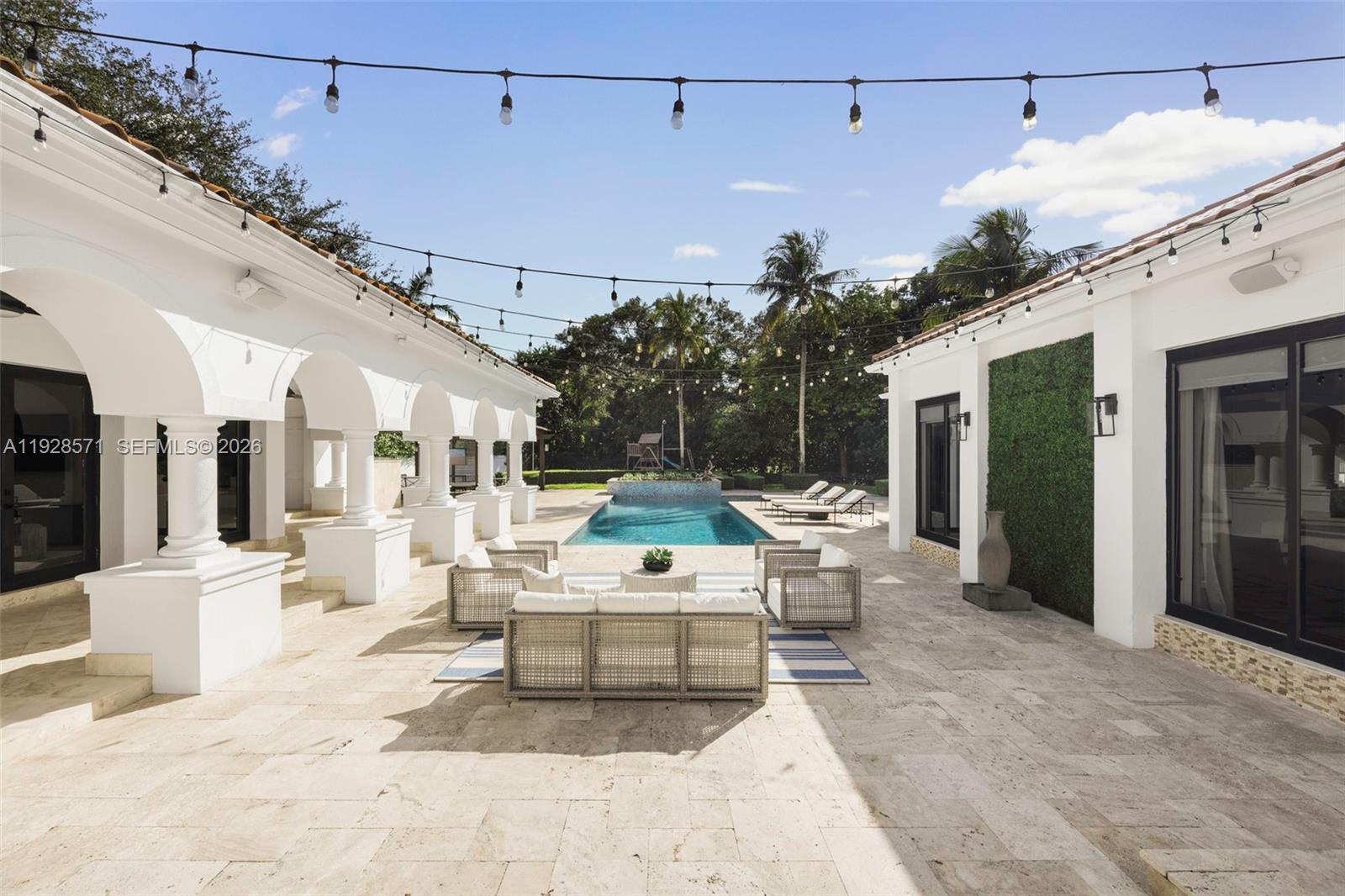 7430 SW 66th St Miami, FL 33143