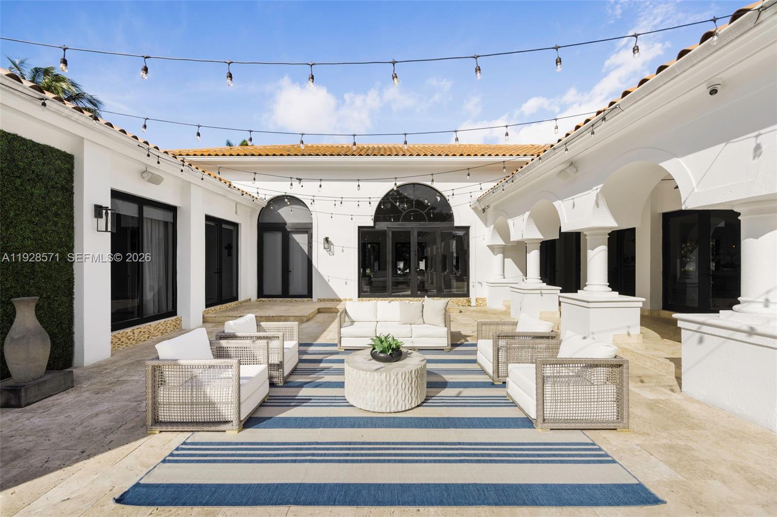 7430 SW 66th St Miami, FL 33143